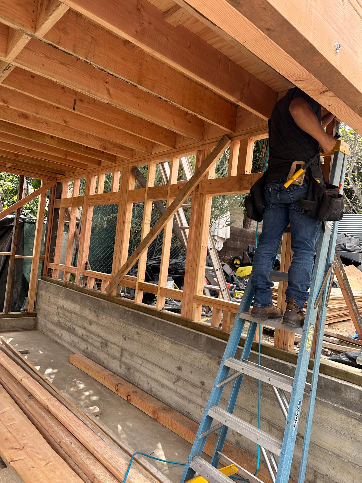 REYES CONTRACTORS CO's image