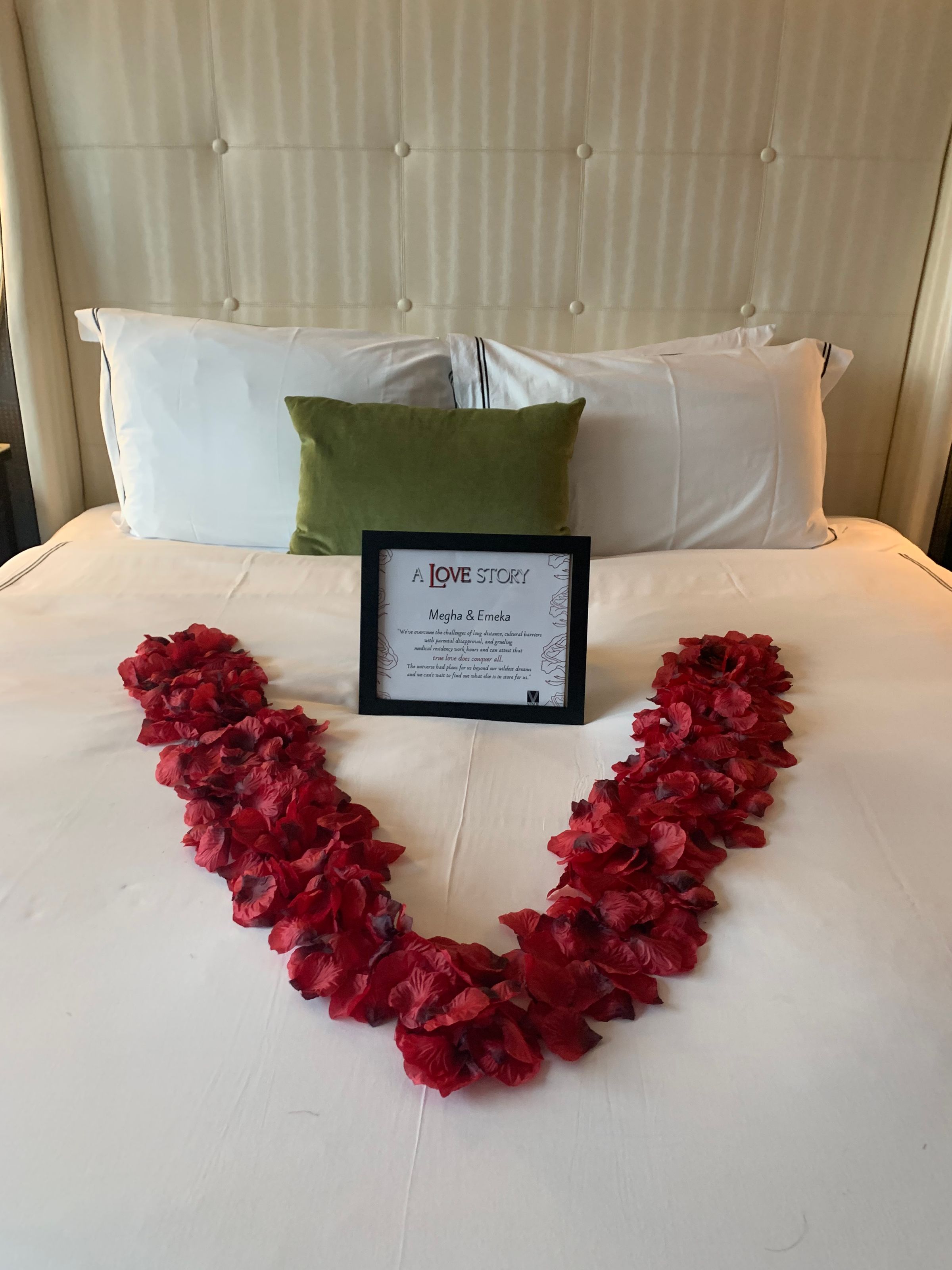 Bleu Chandelier's image