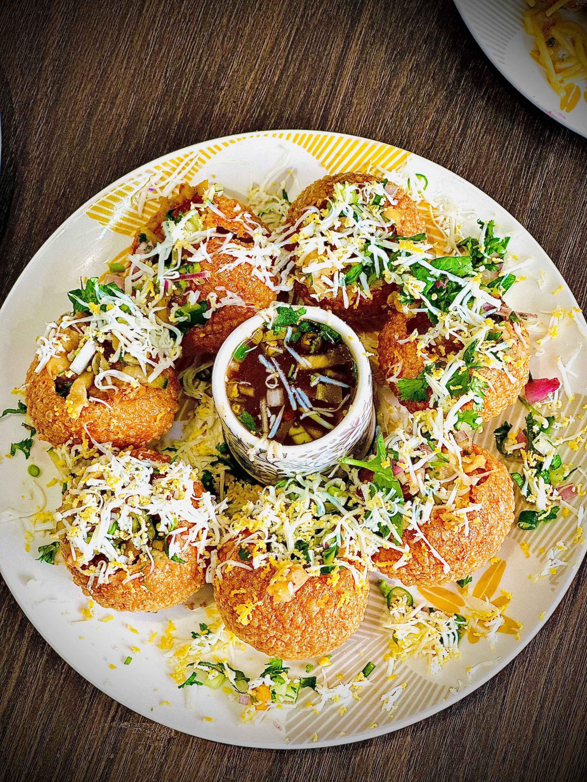 Roshik Cabiwalar Jhal Fuchka