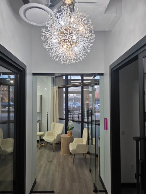 MaxWell Aesthetics - Sarah Maxwell, RN's image