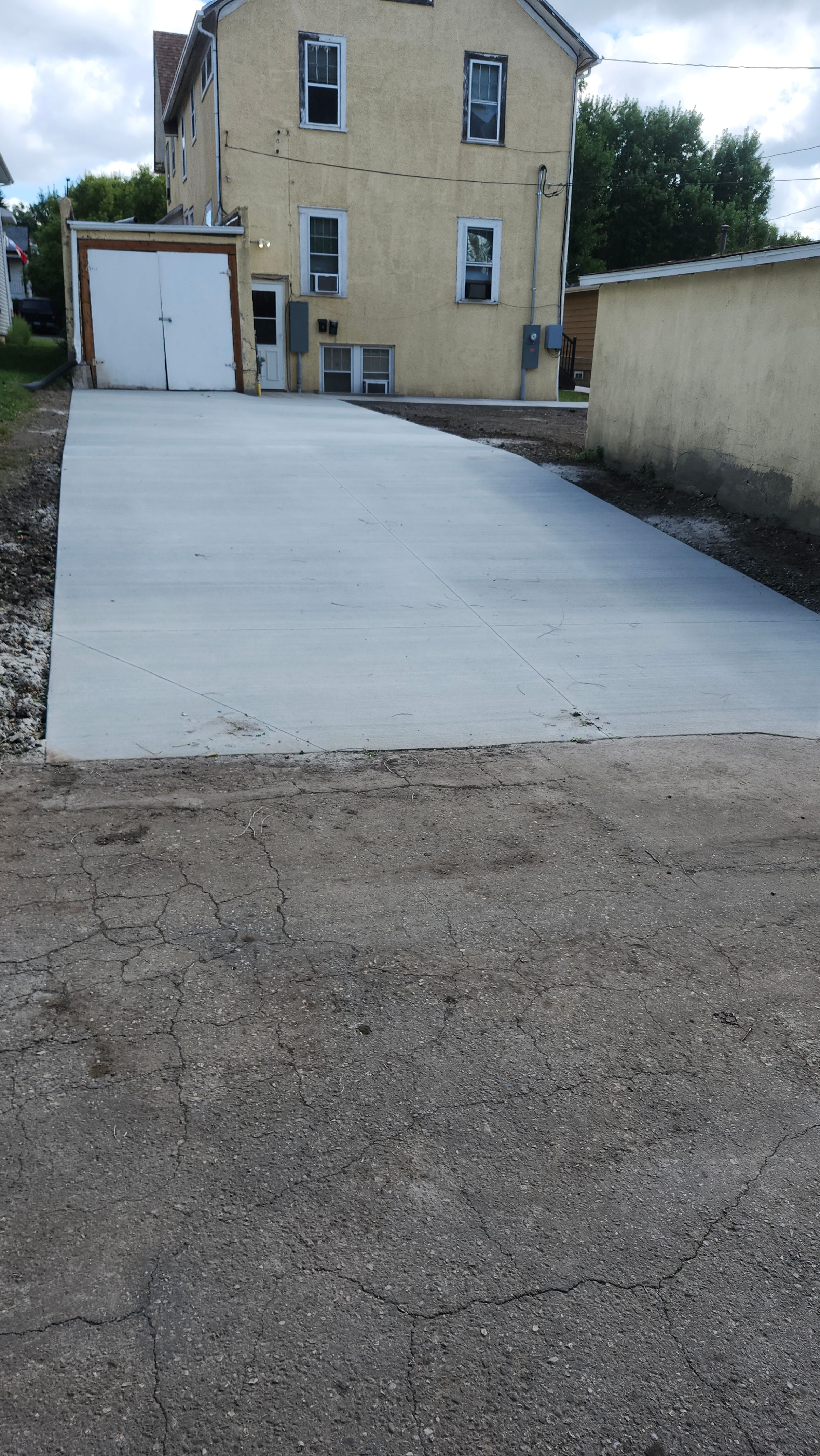 TB Concrete 's image