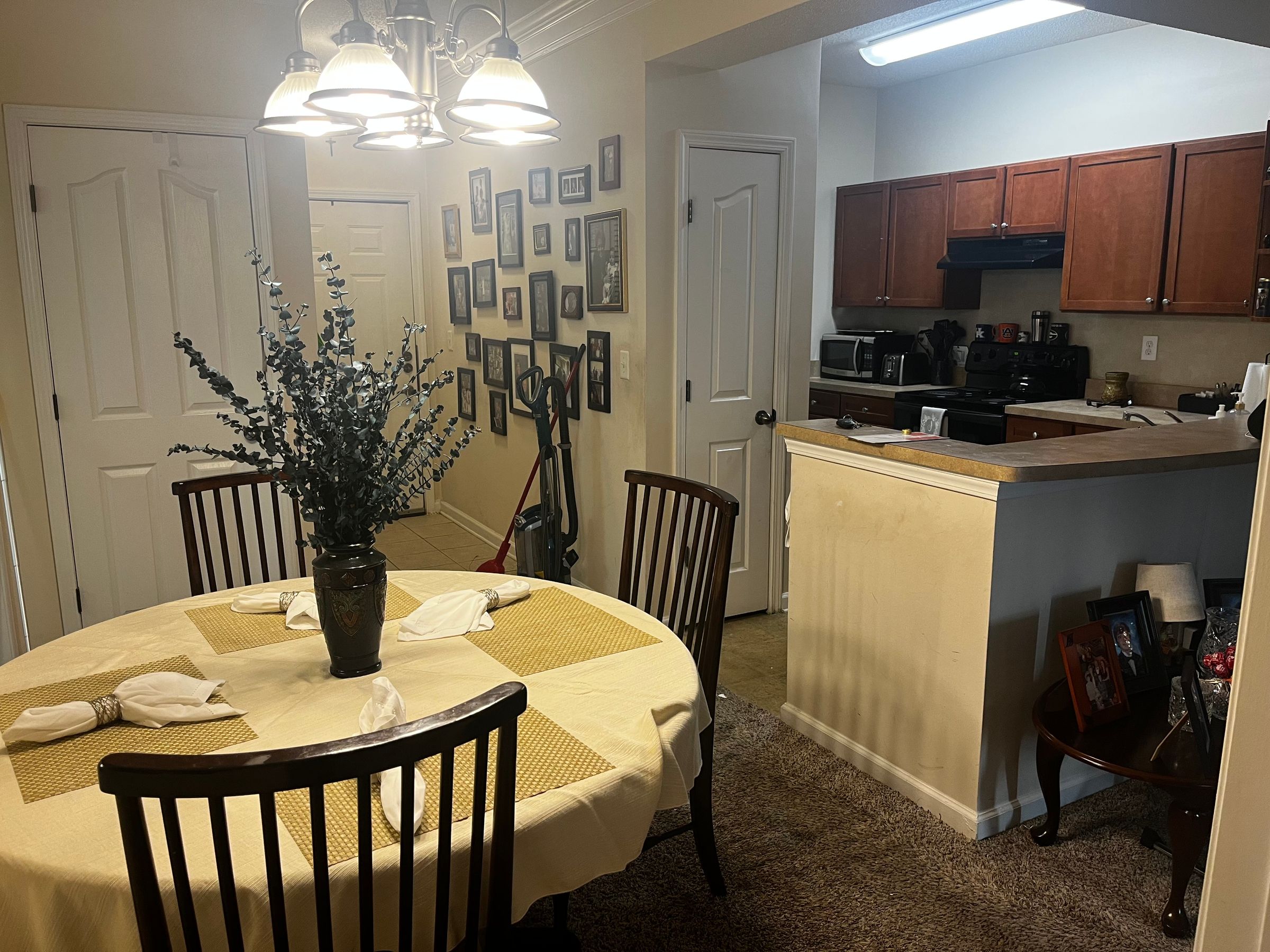 Violet and Rose Housekeeping Services's image