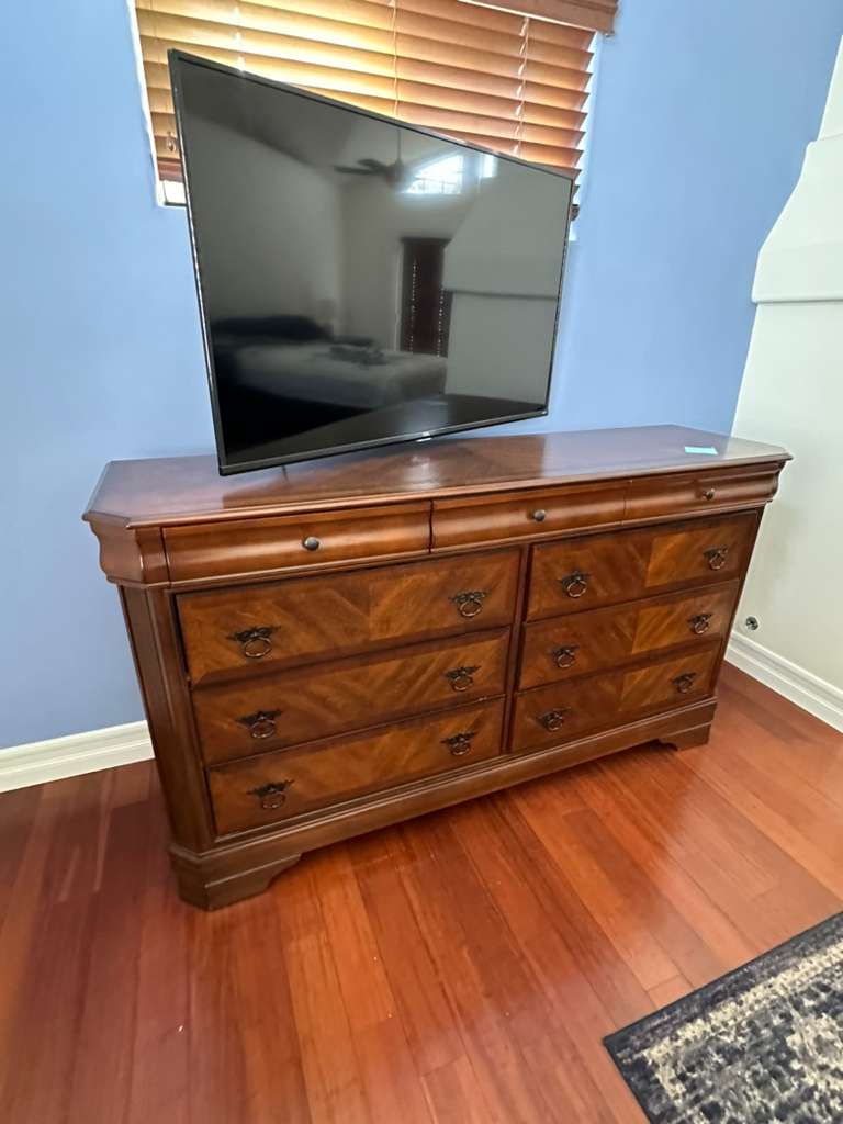 True Heritage Estate Sales's image