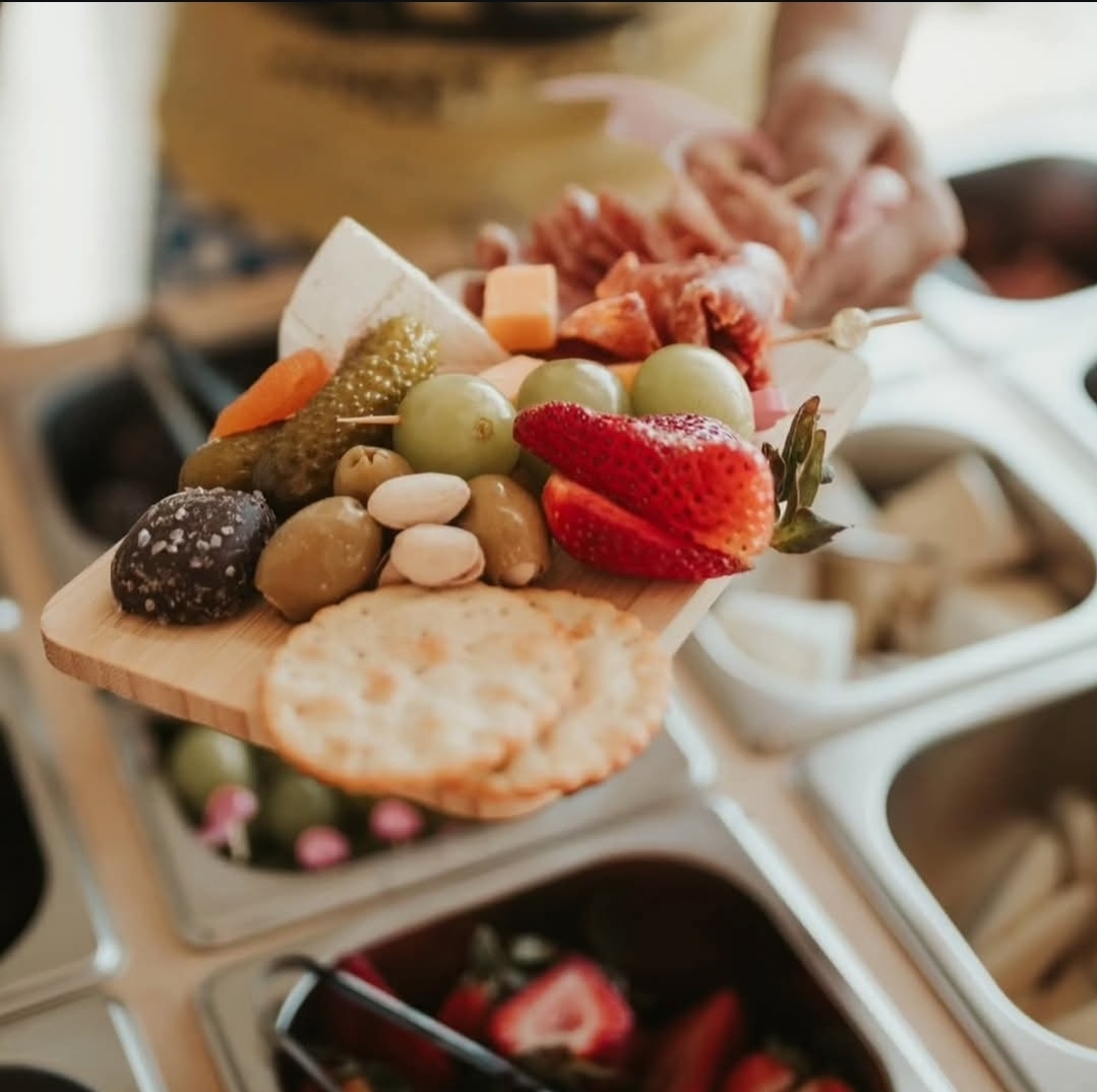 Avonlea Rose Grazing Cart's image