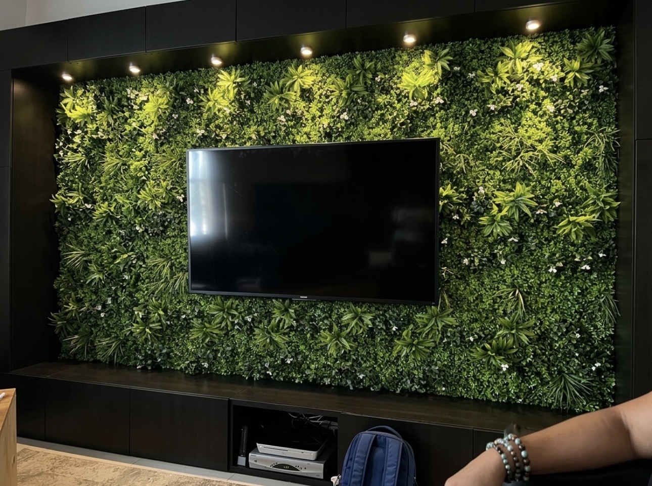 Mounting in Kendall, FL