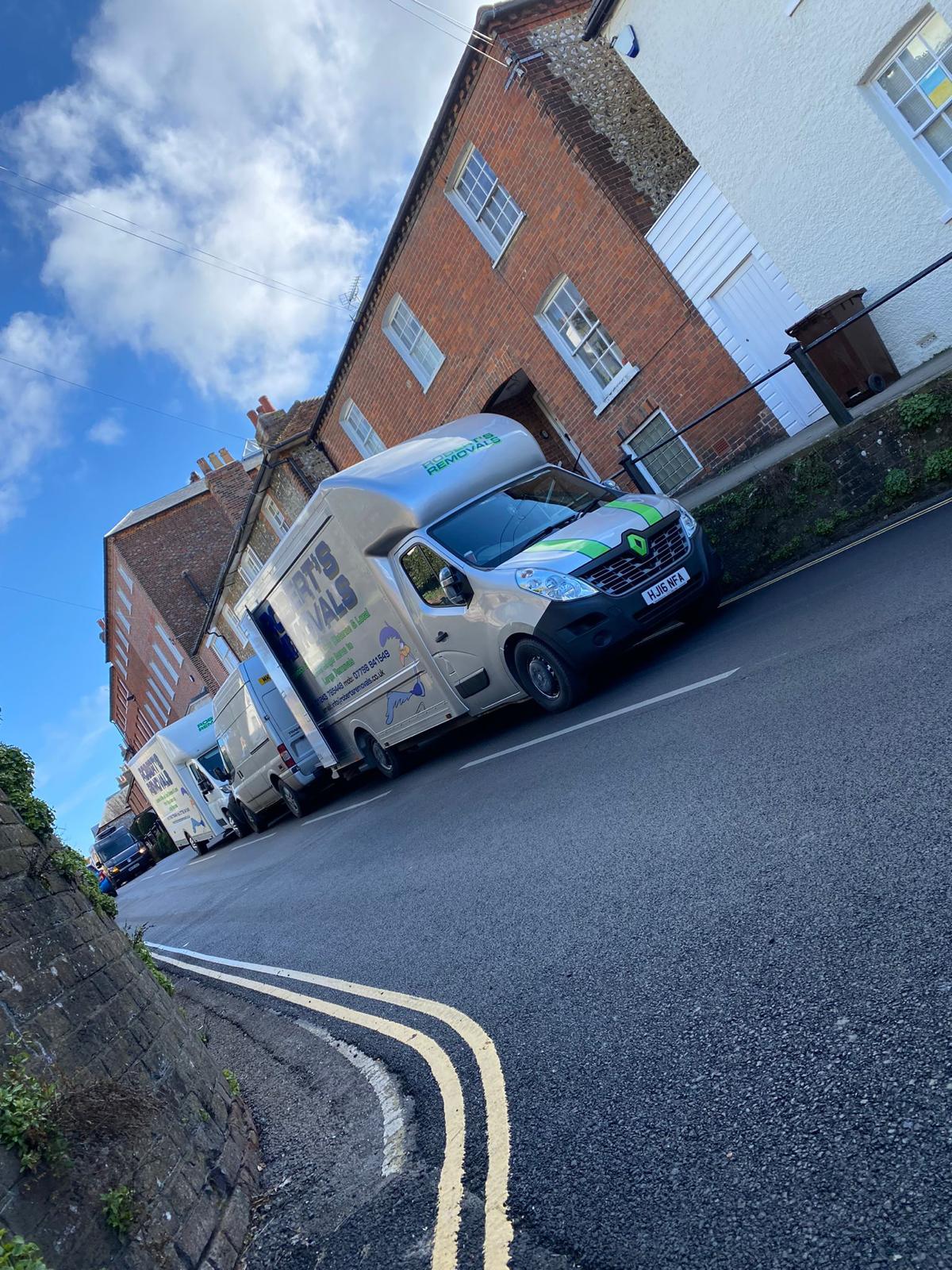 Robert's Removals & Storage's image