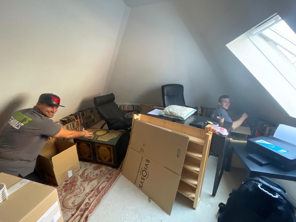 Robert's Removals & Storage's image