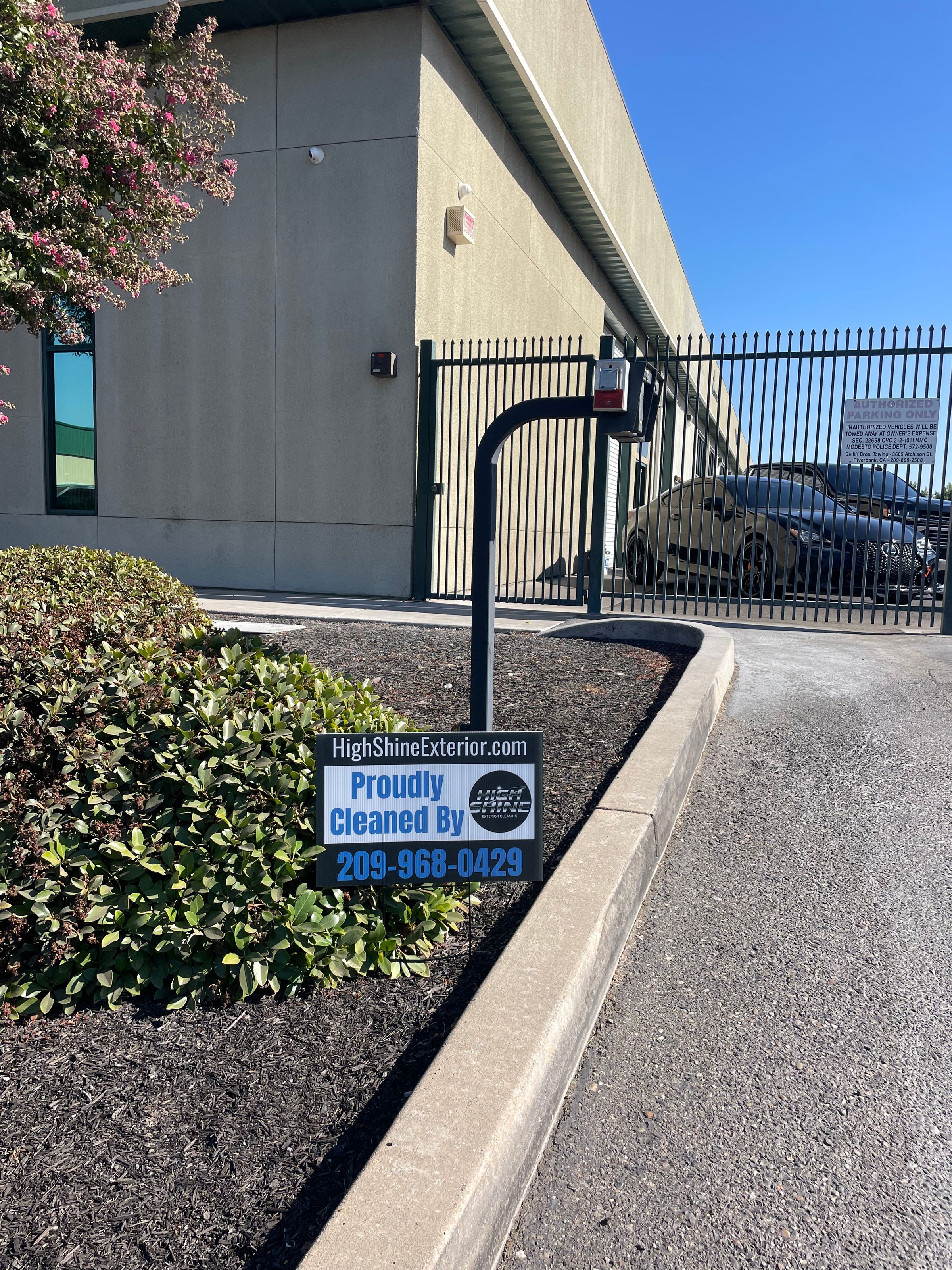 High Shine Exterior Cleaning & Holiday Lights Modesto, CA's image