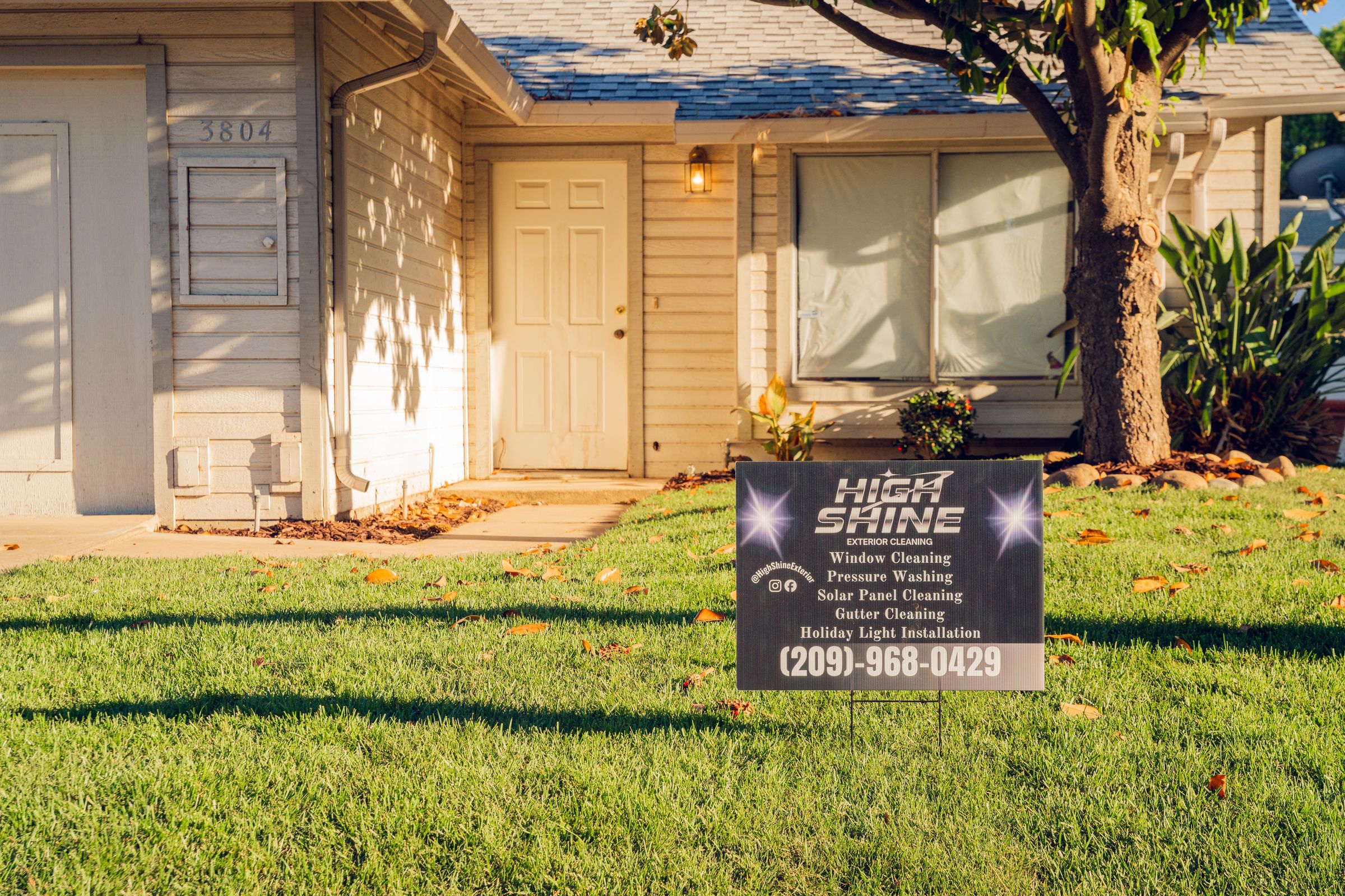 High Shine Exterior Cleaning & Holiday Lights Modesto, CA's image