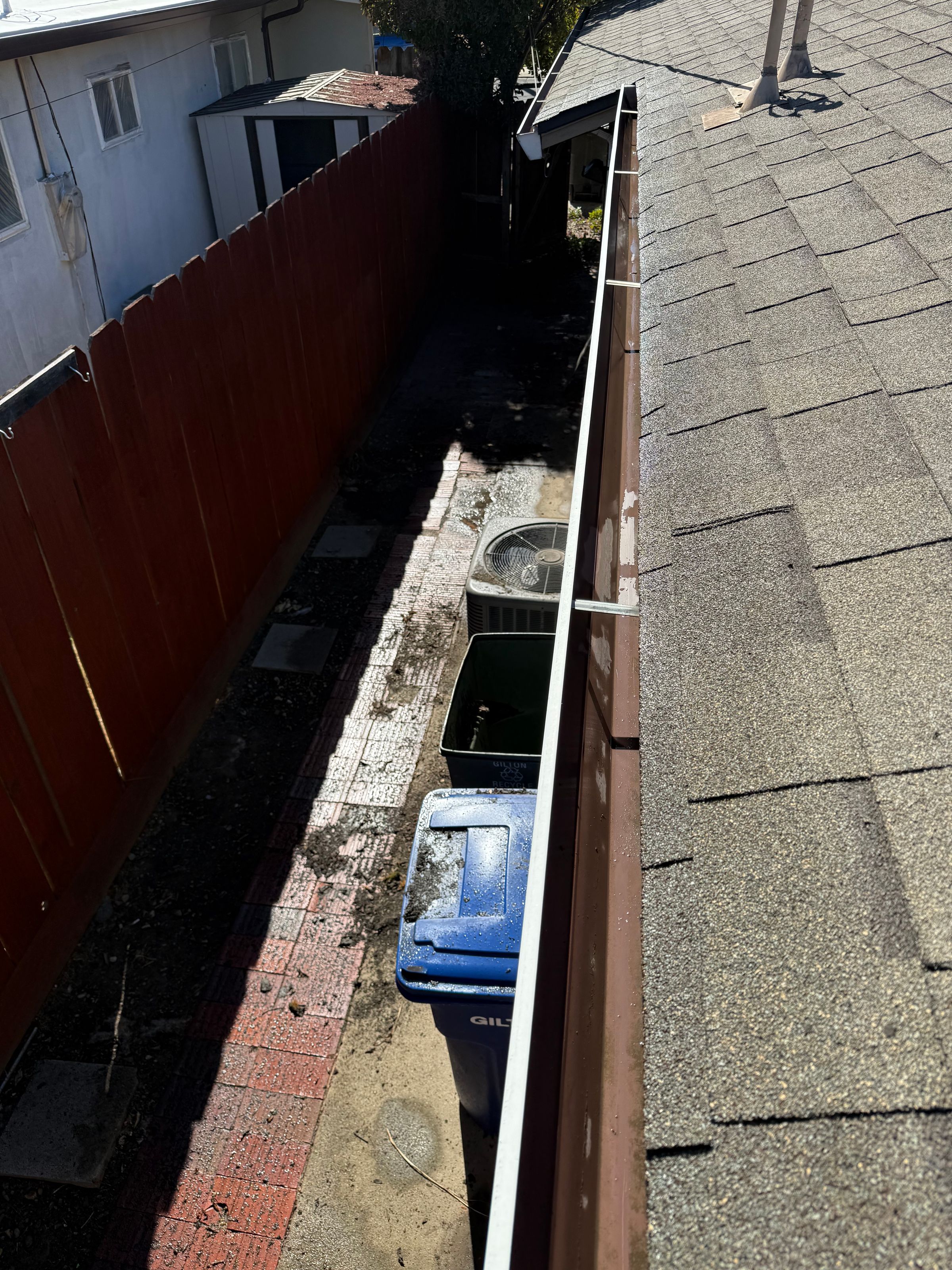 High Shine Exterior Cleaning & Holiday Lights Modesto, CA's image