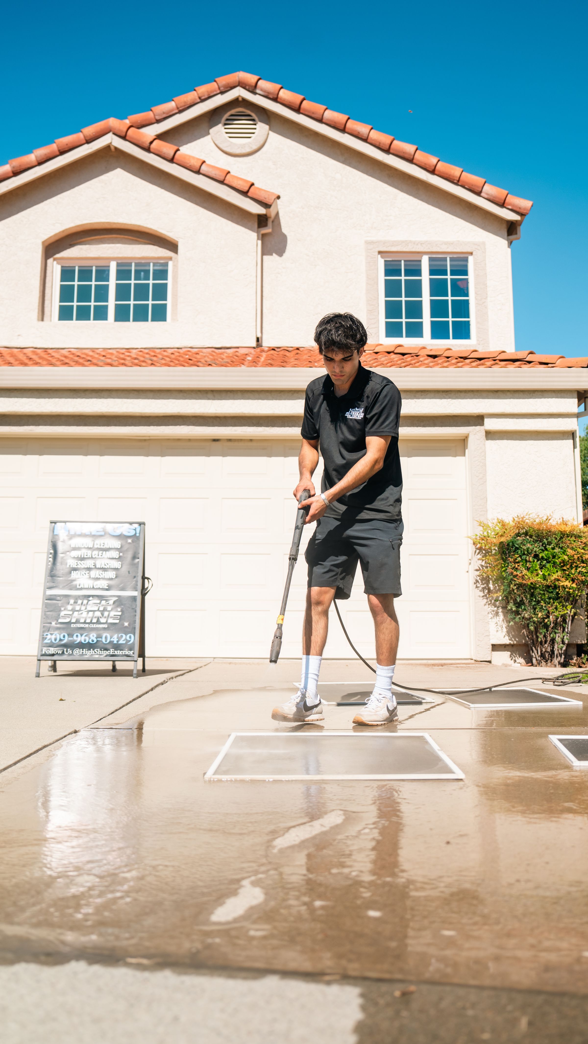 High Shine Exterior Cleaning & Holiday Lights Modesto, CA's image