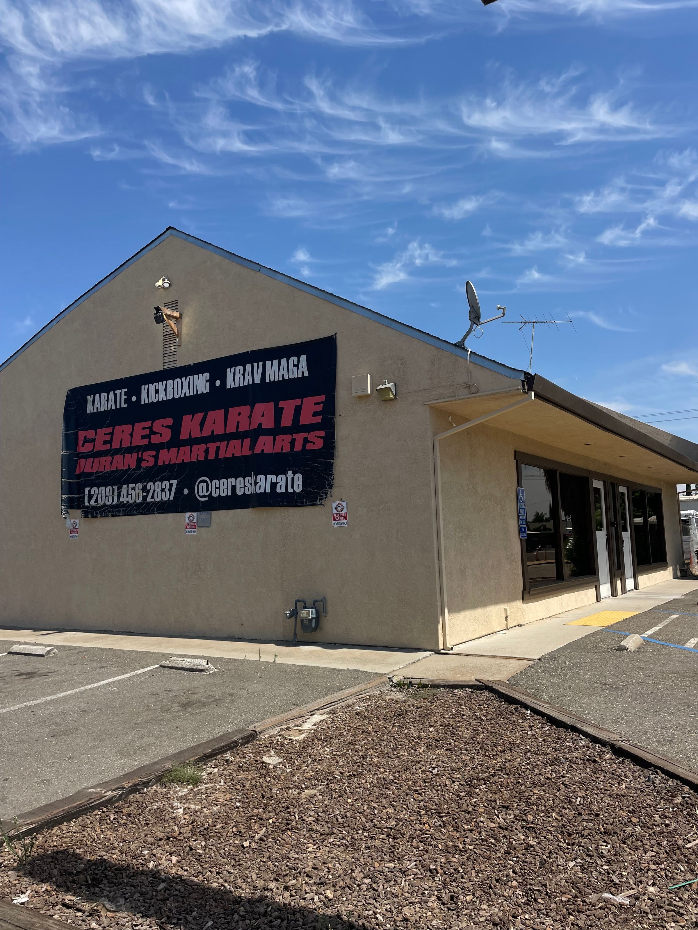 High Shine Exterior Cleaning & Holiday Lights Modesto, CA's image