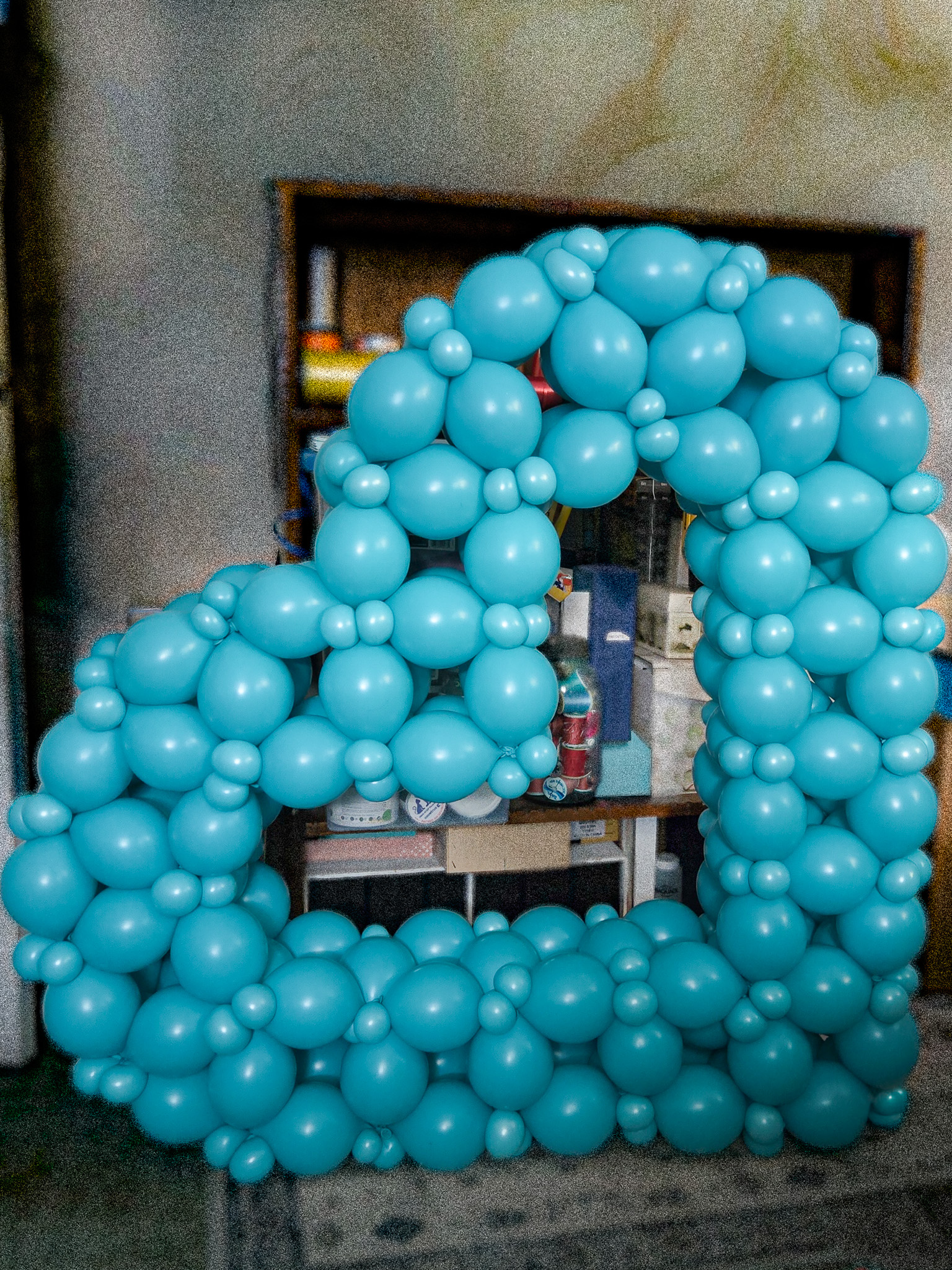 Unique Balloons & Party Decor's image