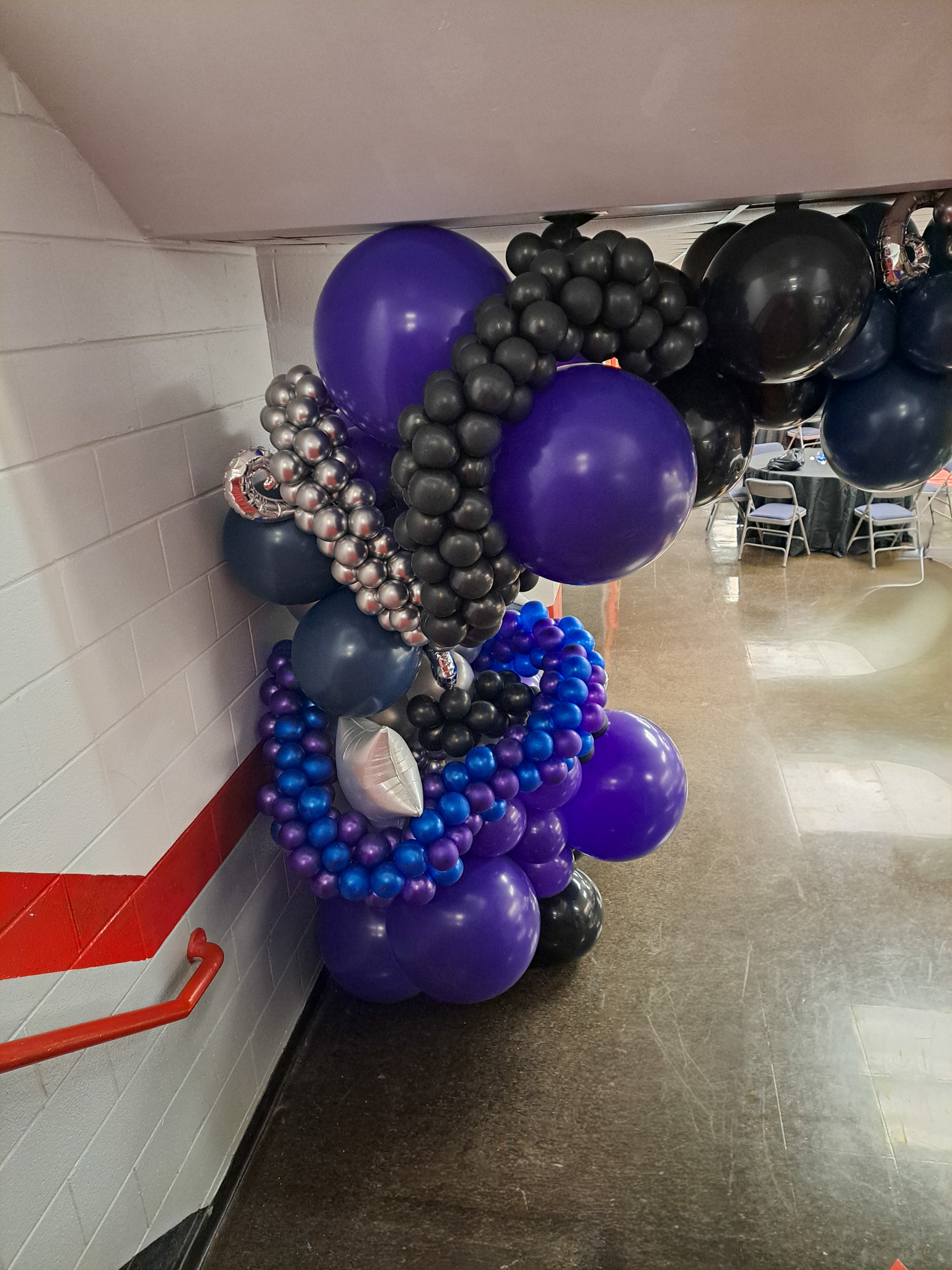 Unique Balloons & Party Decor's image