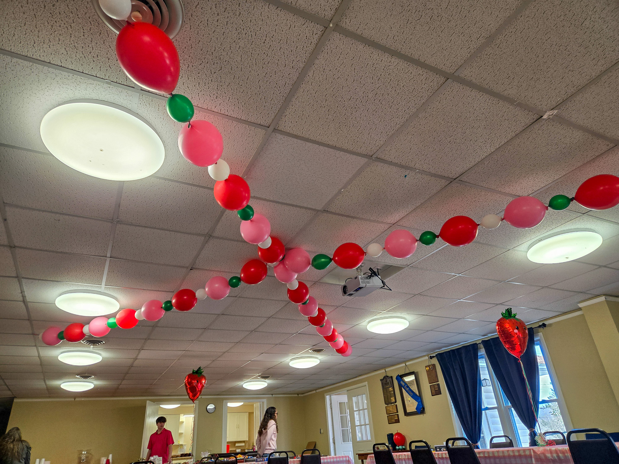 Unique Balloons & Party Decor's image