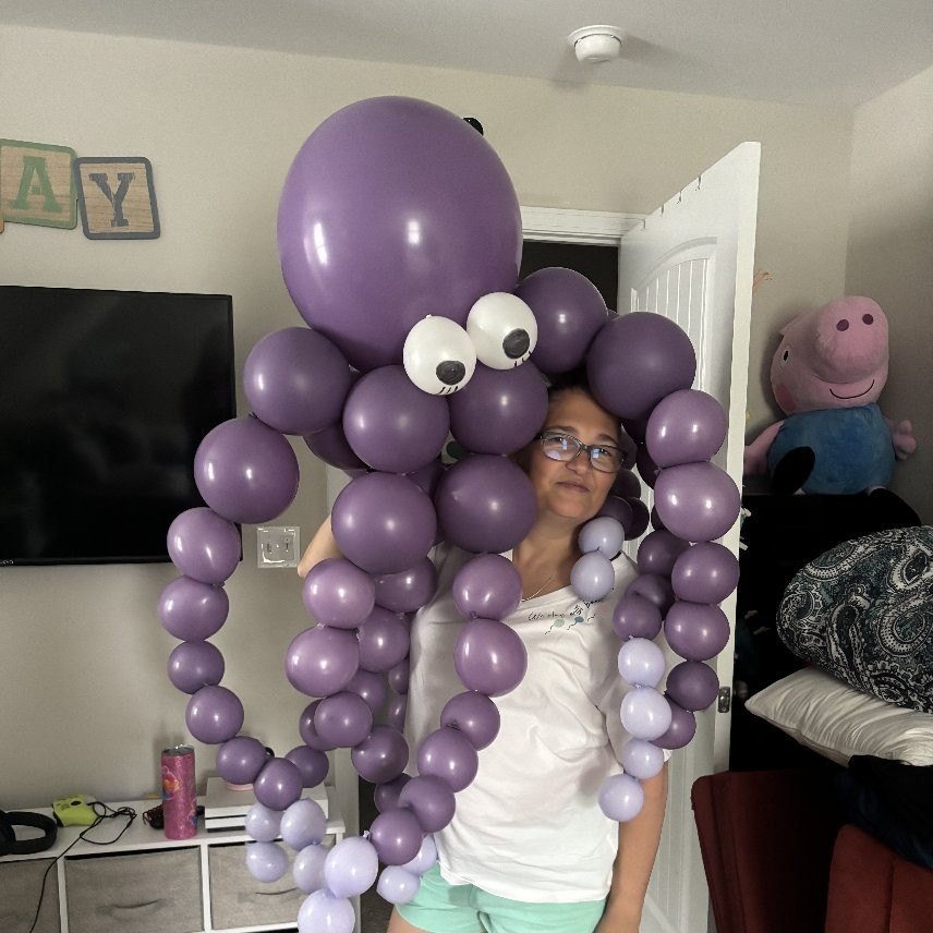 Unique Balloons & Party Decor's image