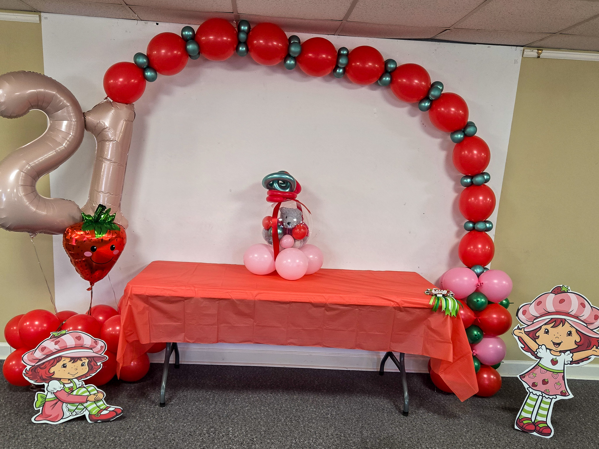 Unique Balloons & Party Decor's image