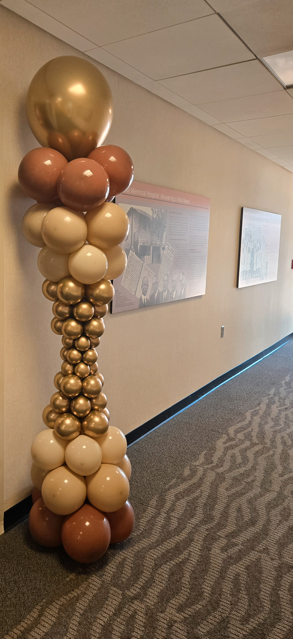 Unique Balloons & Party Decor's image