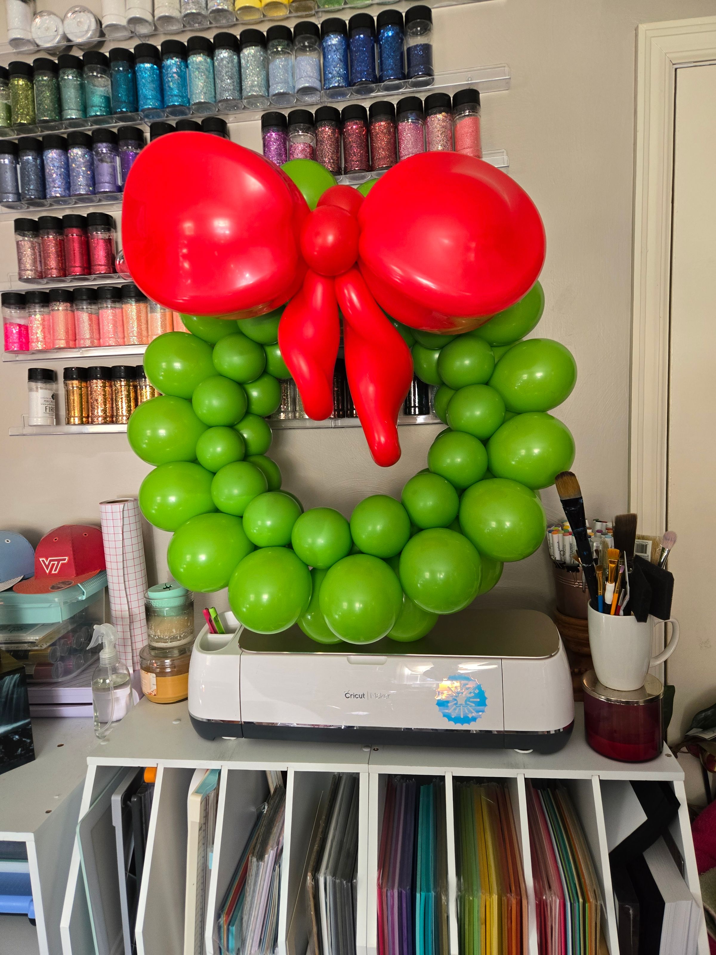 Unique Balloons & Party Decor's image