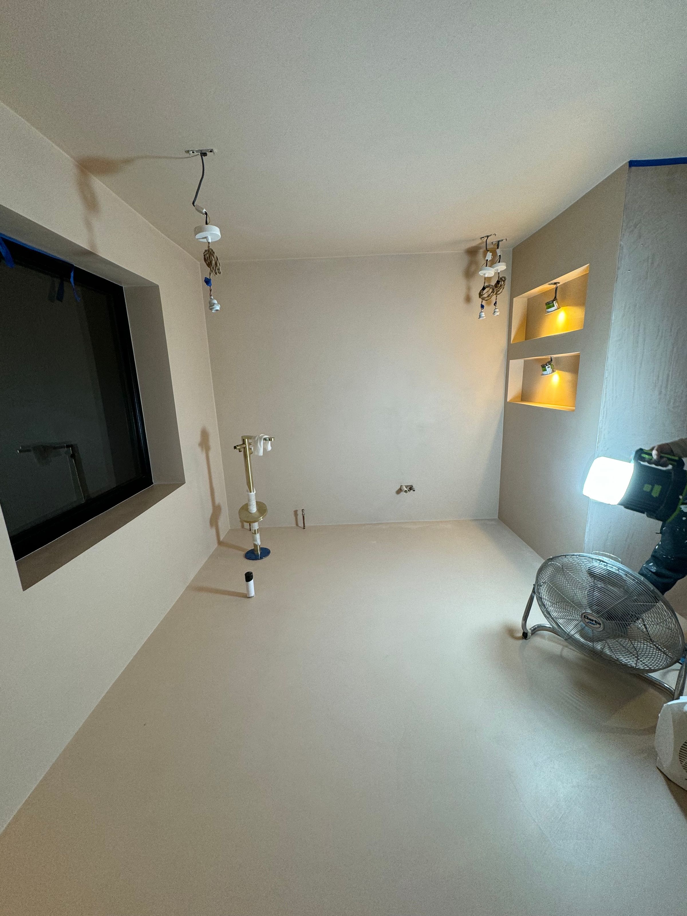 Malta, wall,floor,ceiling