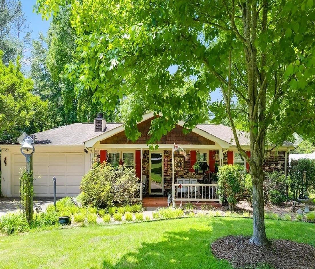 Ascending Realty 's image