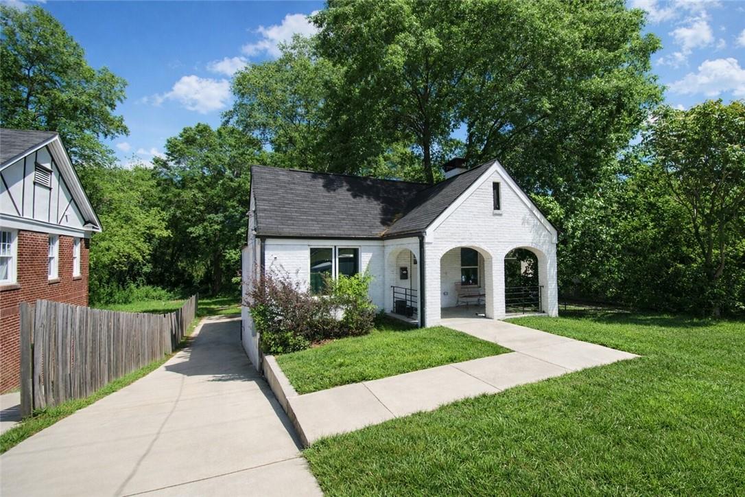 Ascending Realty 's image