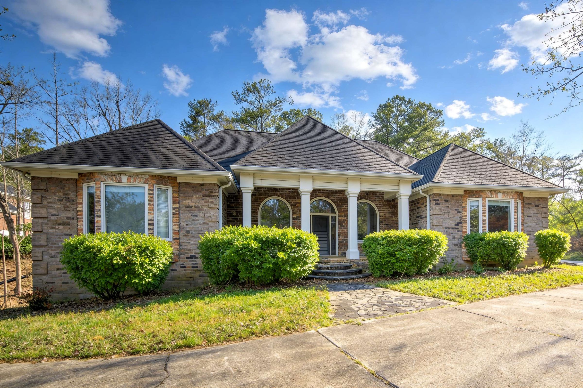 Ascending Realty 's image