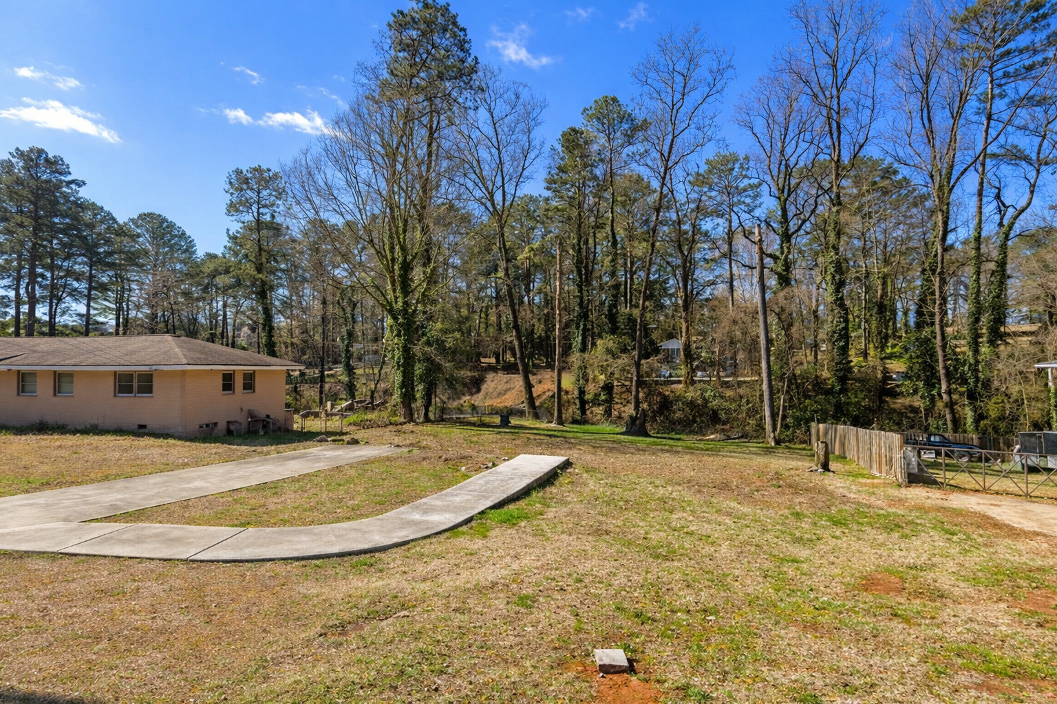 Ascending Realty 's image