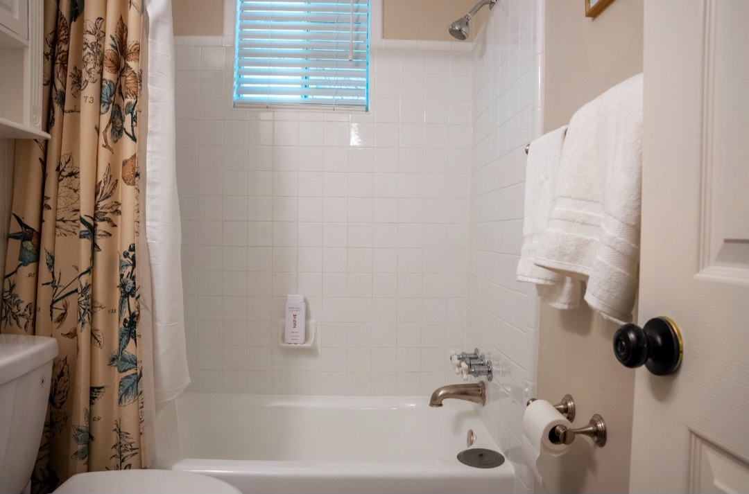 Bright Knights Property's image