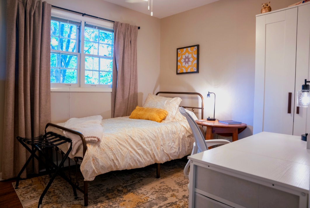 Bright Knights Property's image