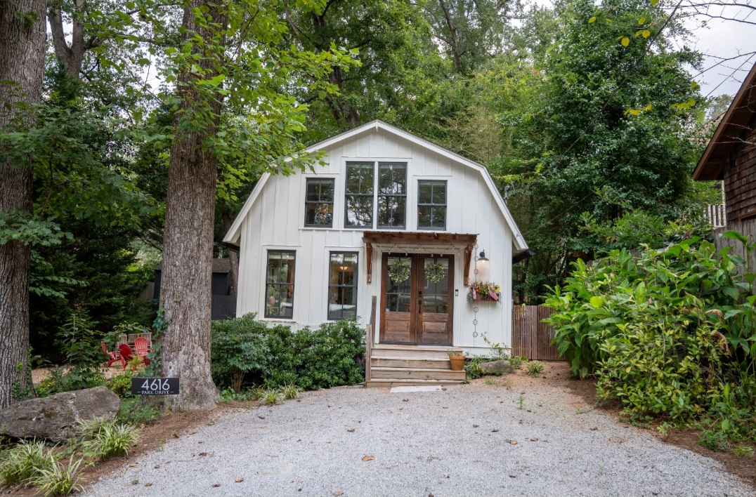 Bright Knights Property's image