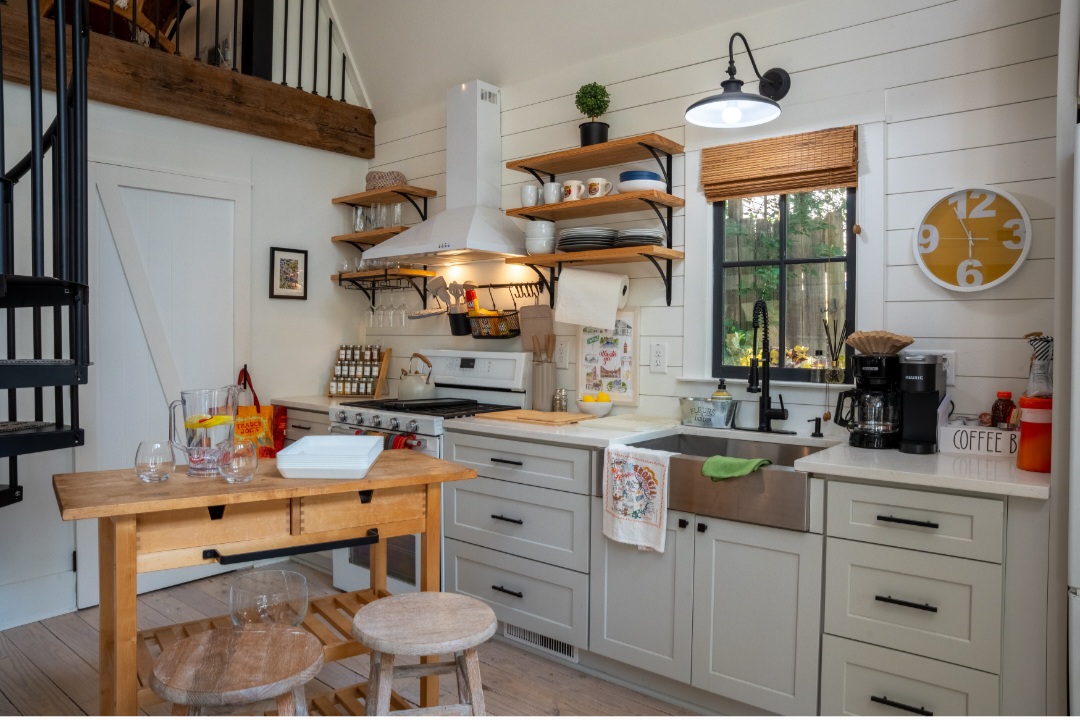 Bright Knights Property's image