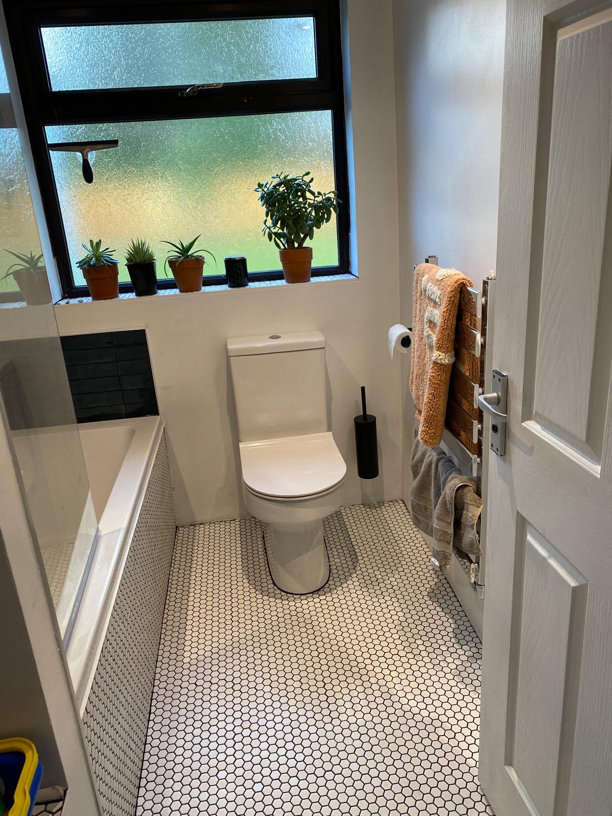 LH Plumbing and Heating's image