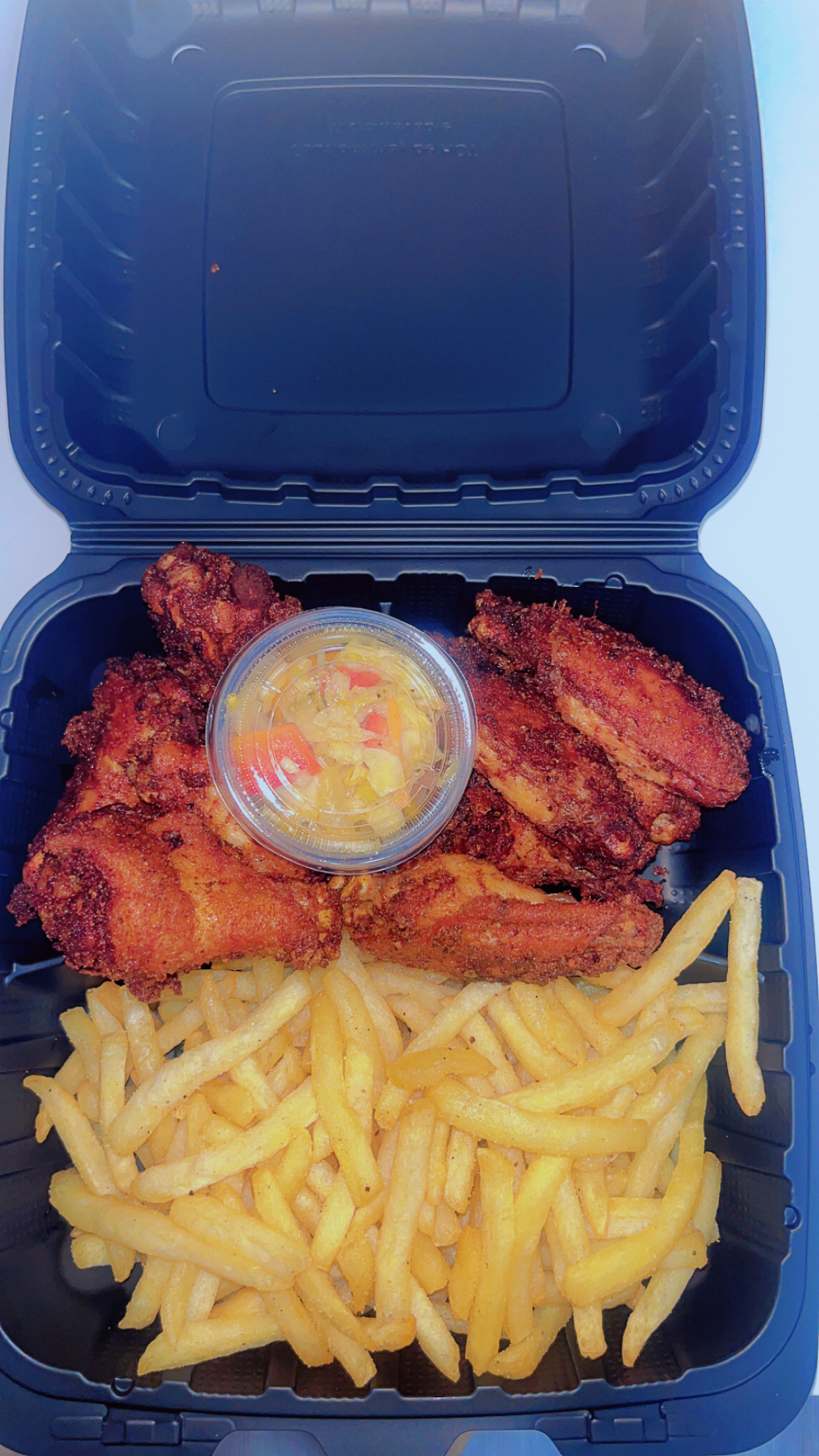 9 Piece Chicken Wings w/ Fries