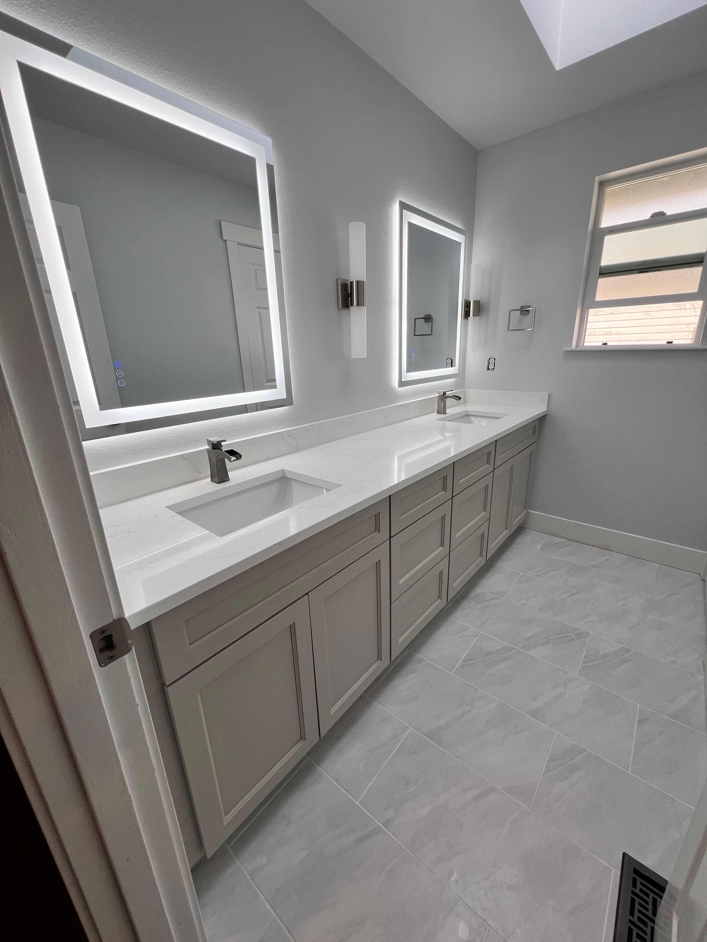 ELV RENOVATIONS 's image