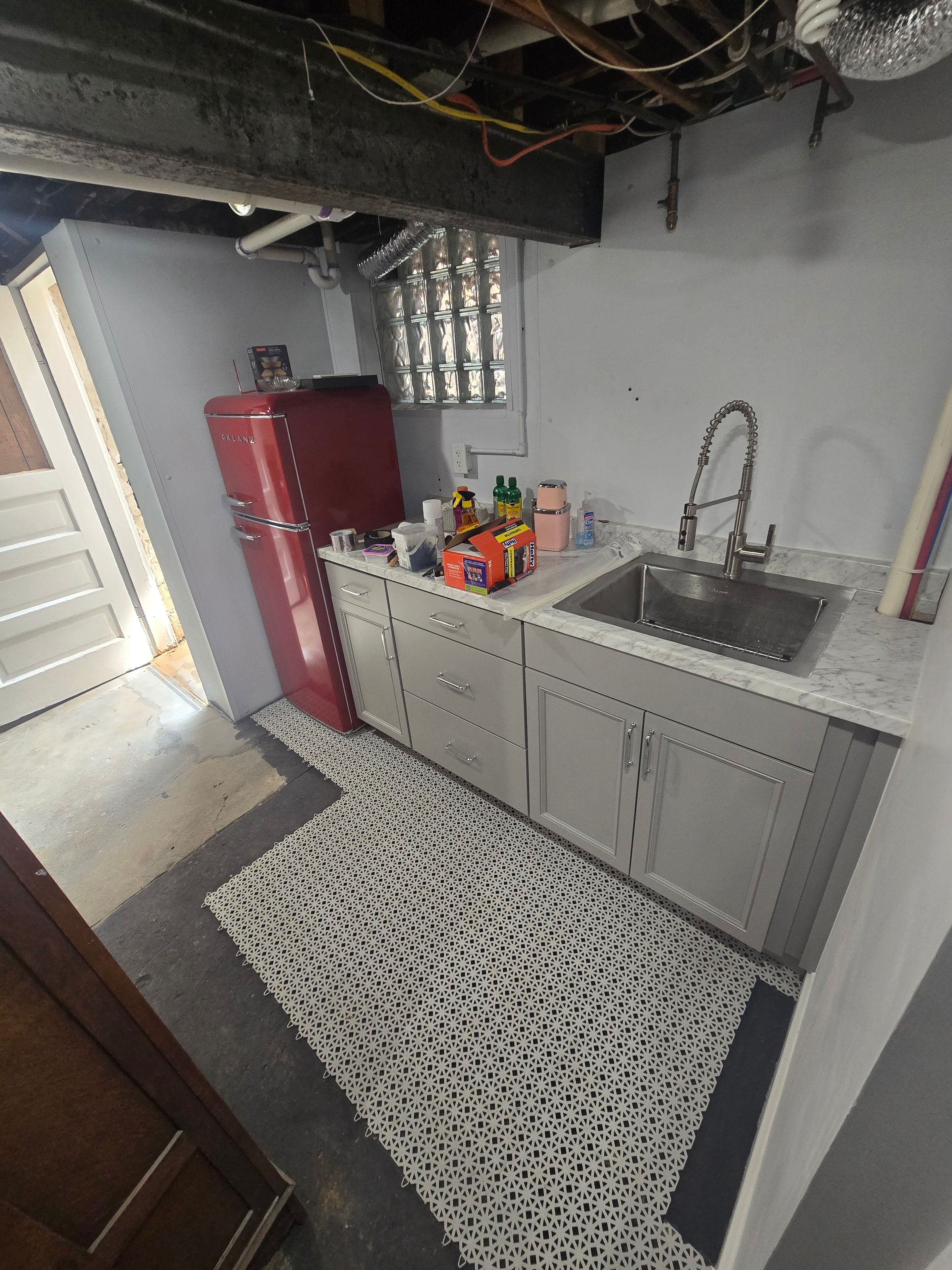 New kitchenette for basement