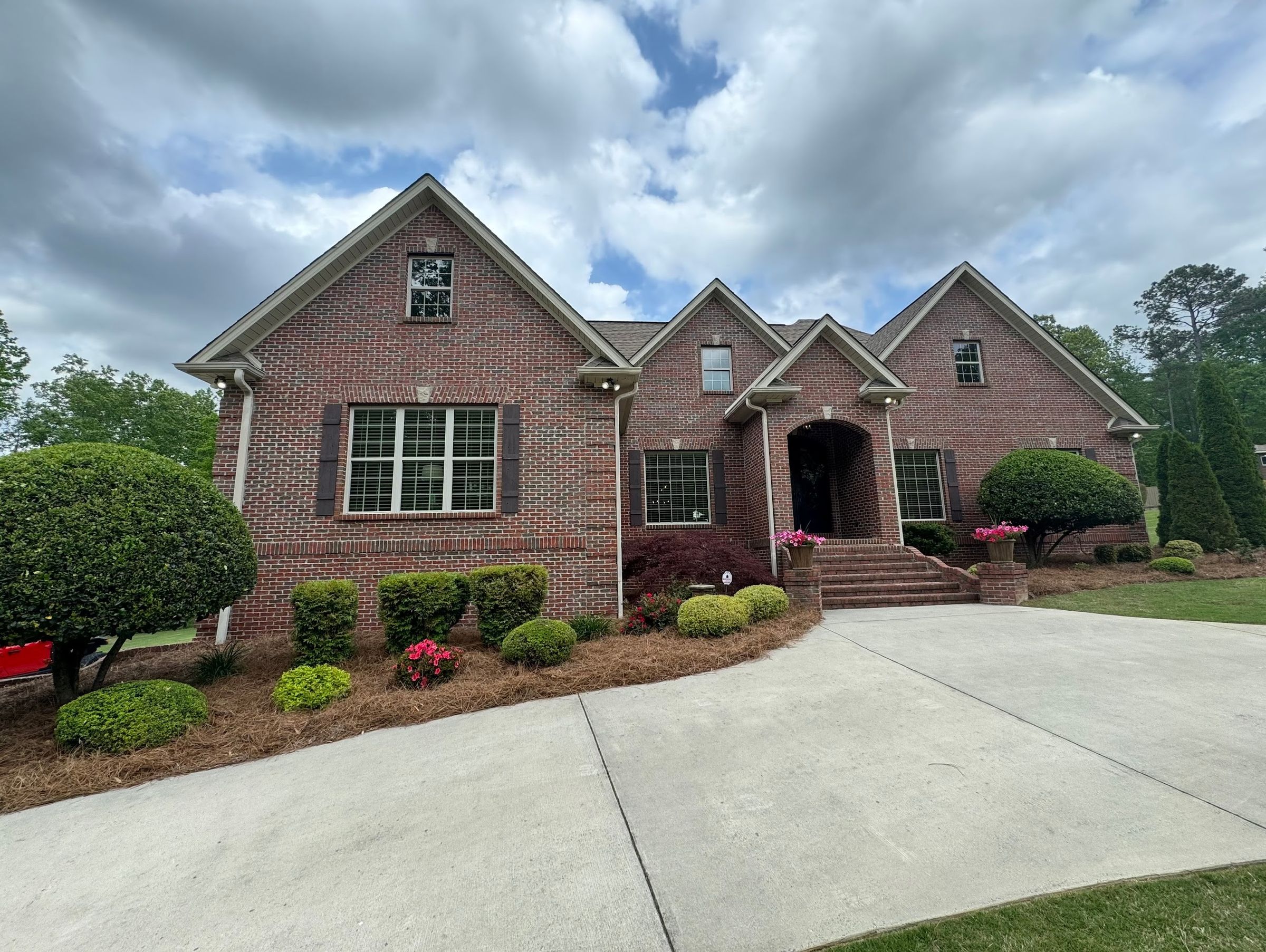 Sand Mountain Lawn's image