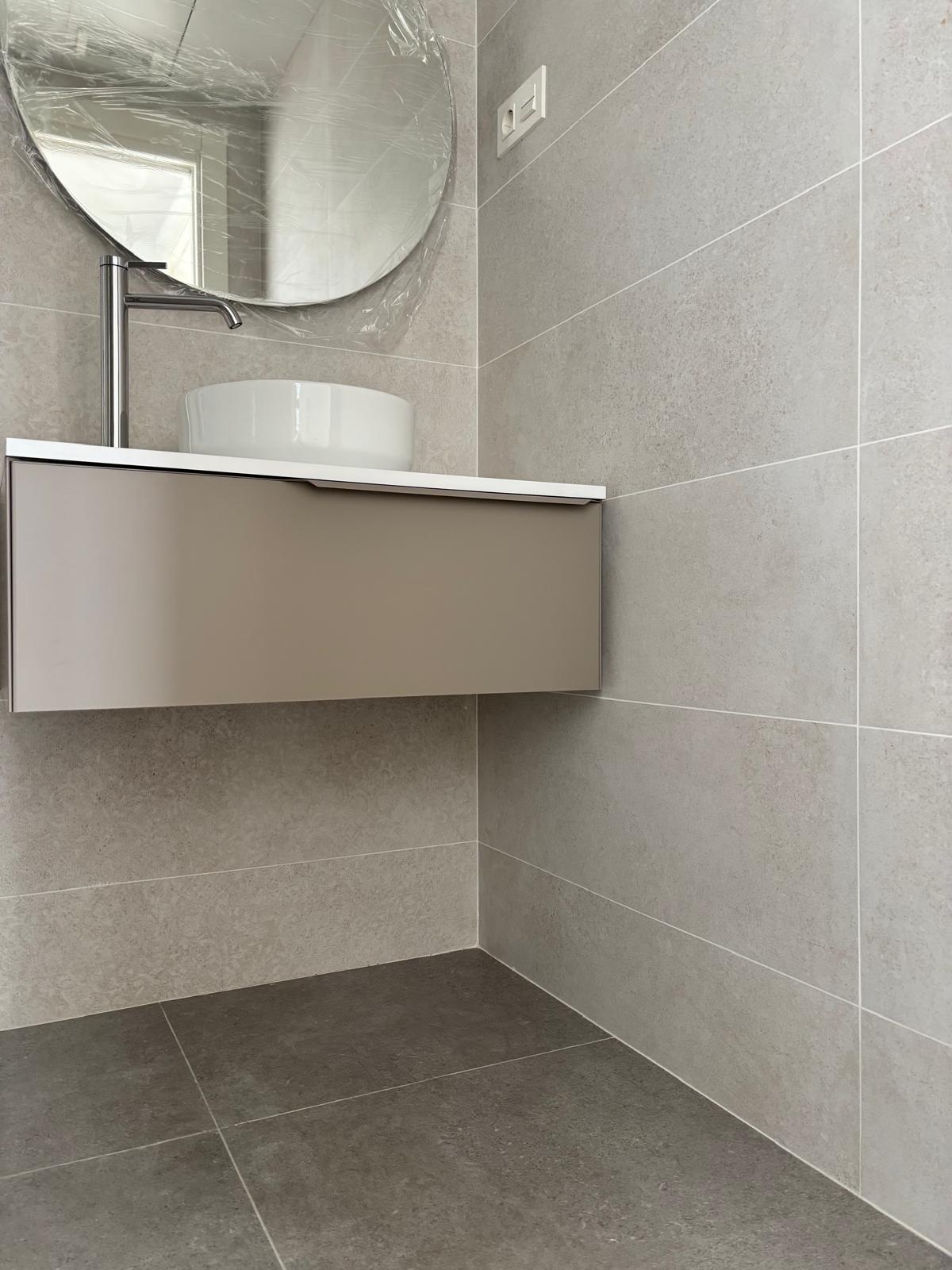 CPB – Acabados de Obra: Pavimentos, Alicatados y Pulidos.'s image