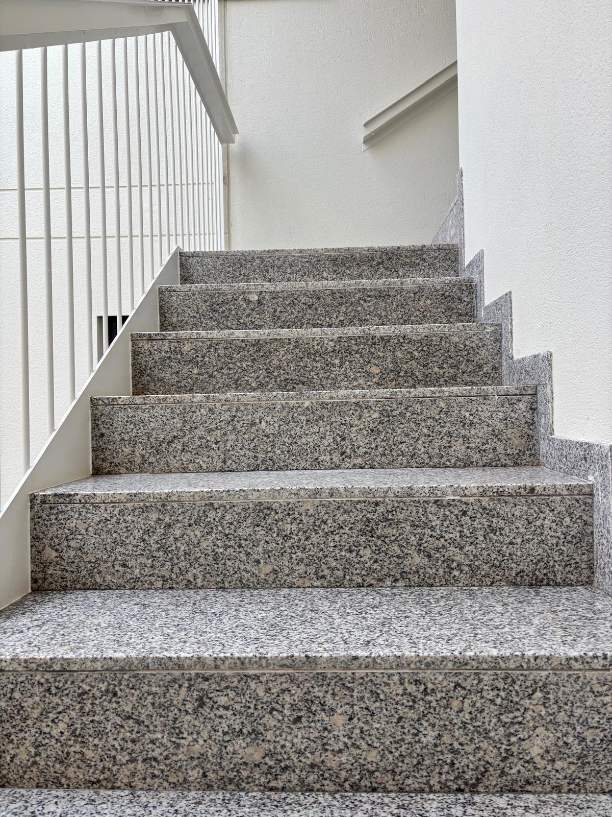 CPB – Acabados de Obra: Pavimentos, Alicatados y Pulidos.'s image