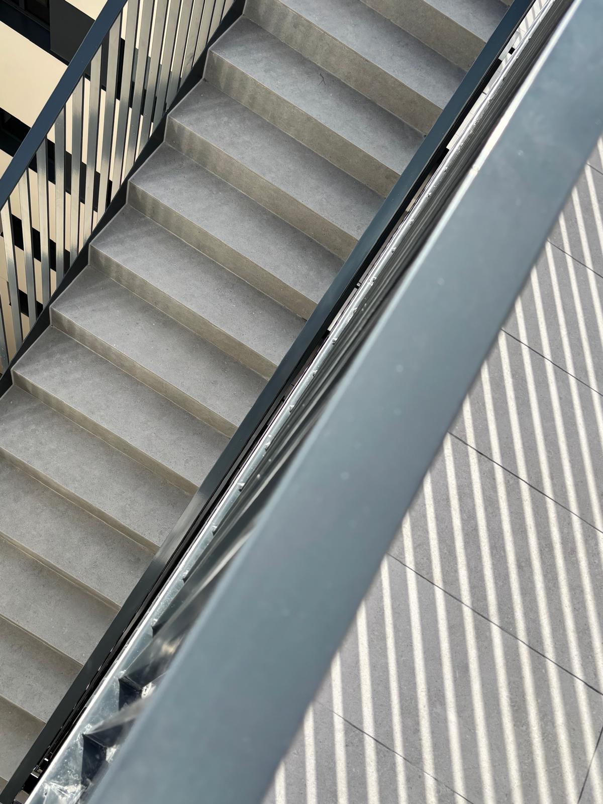 CPB – Acabados de Obra: Pavimentos, Alicatados y Pulidos.'s image