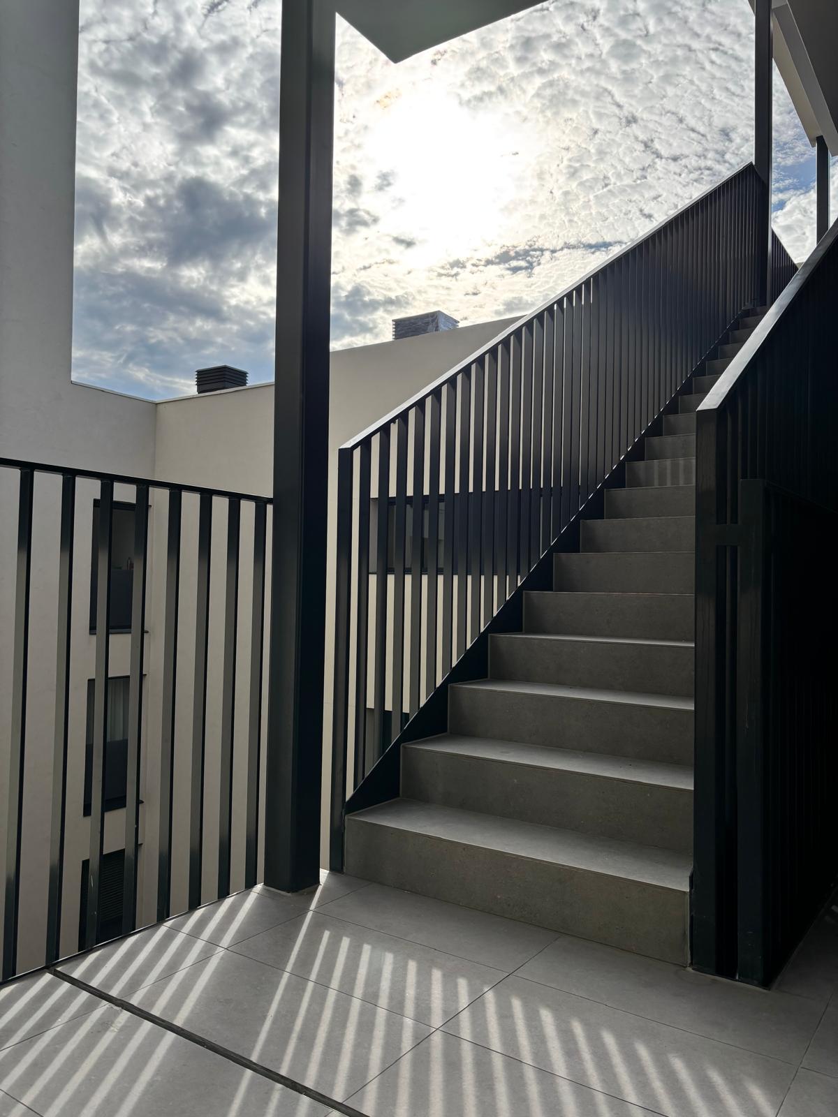 CPB – Acabados de Obra: Pavimentos, Alicatados y Pulidos.'s image