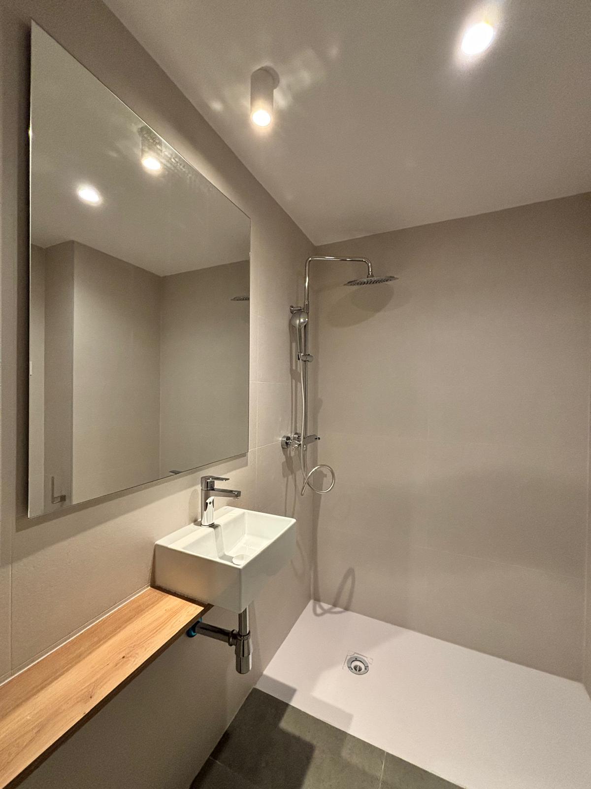 CPB – Acabados de Obra: Pavimentos, Alicatados y Pulidos.'s image