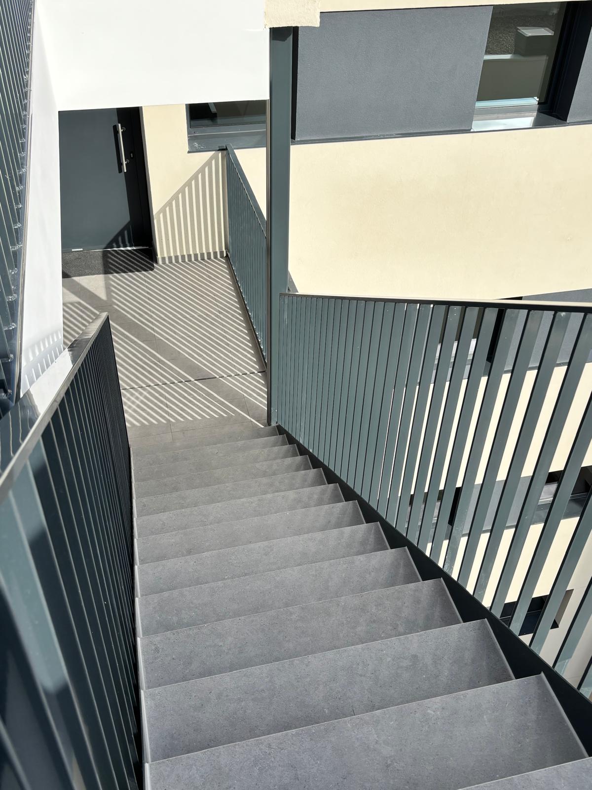 CPB – Acabados de Obra: Pavimentos, Alicatados y Pulidos.'s image