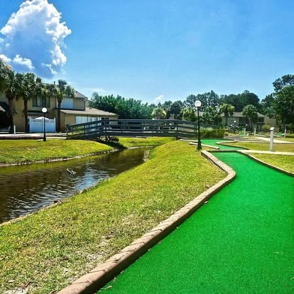 Miniature golf course