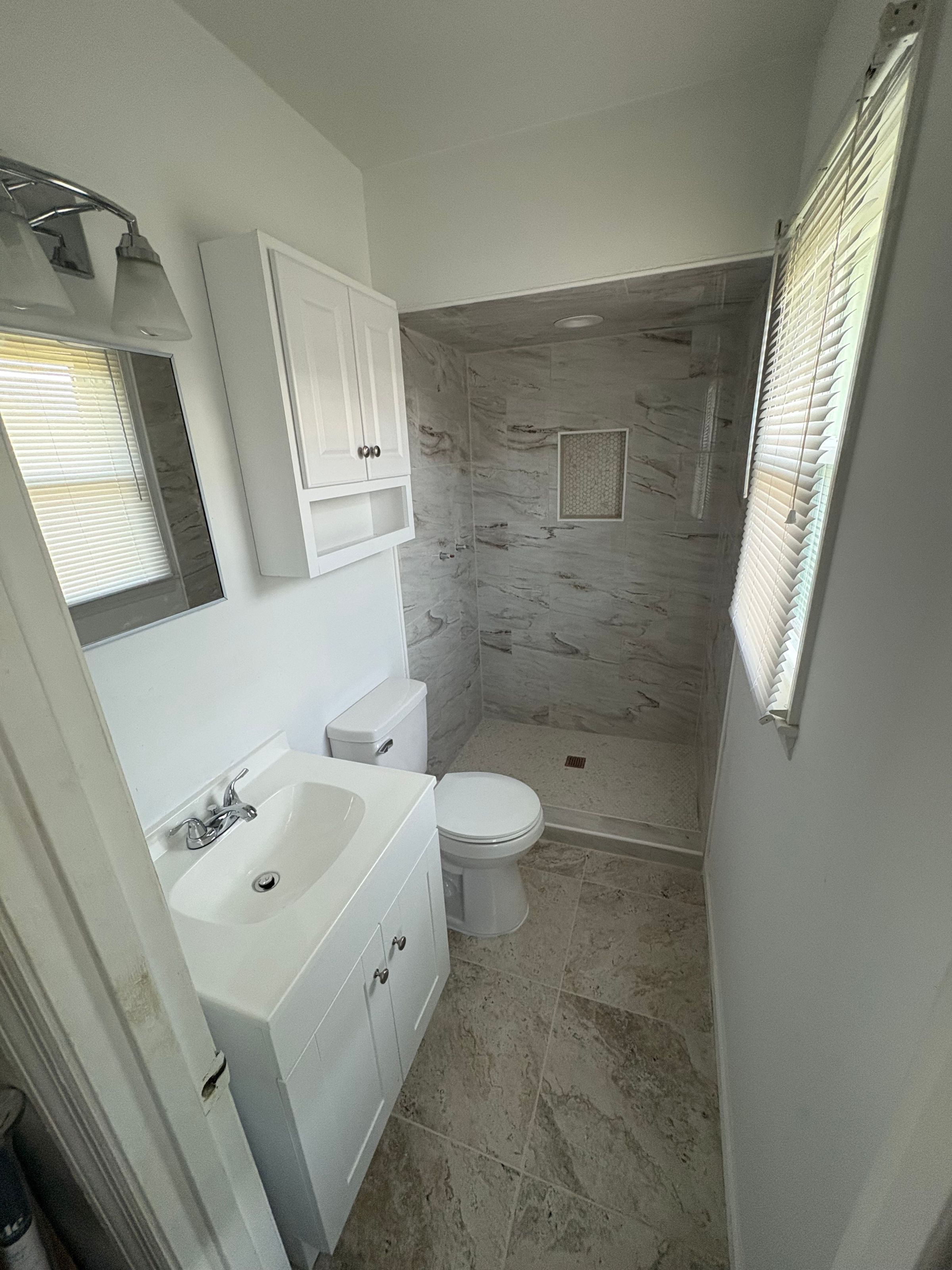 V. Reyes Remodeling LLC 's image