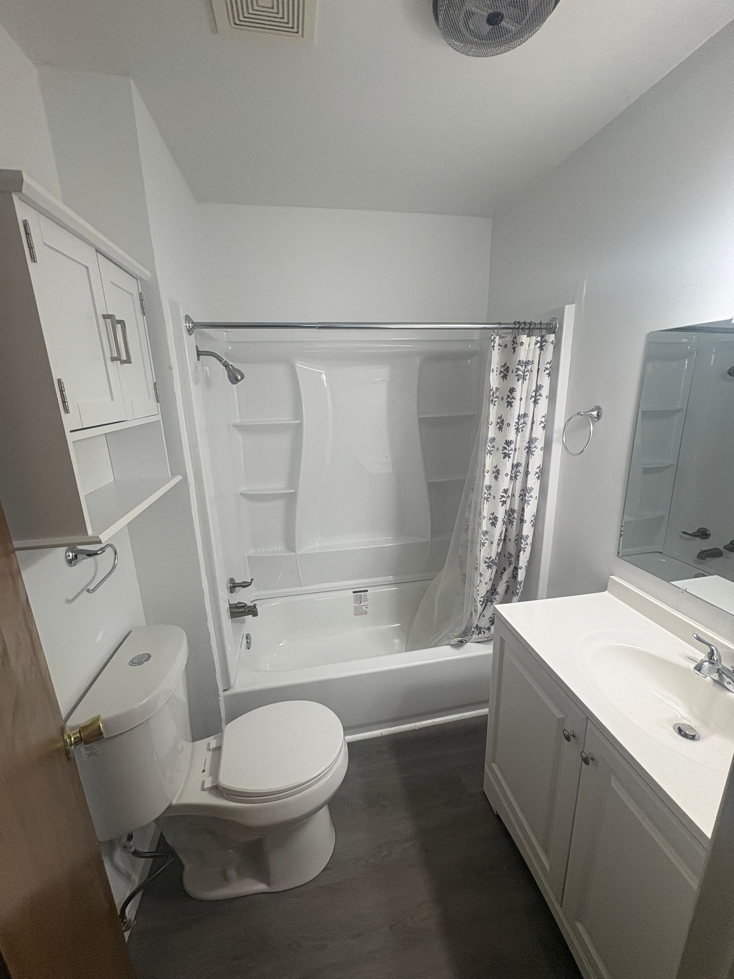 V. Reyes Remodeling LLC 's image