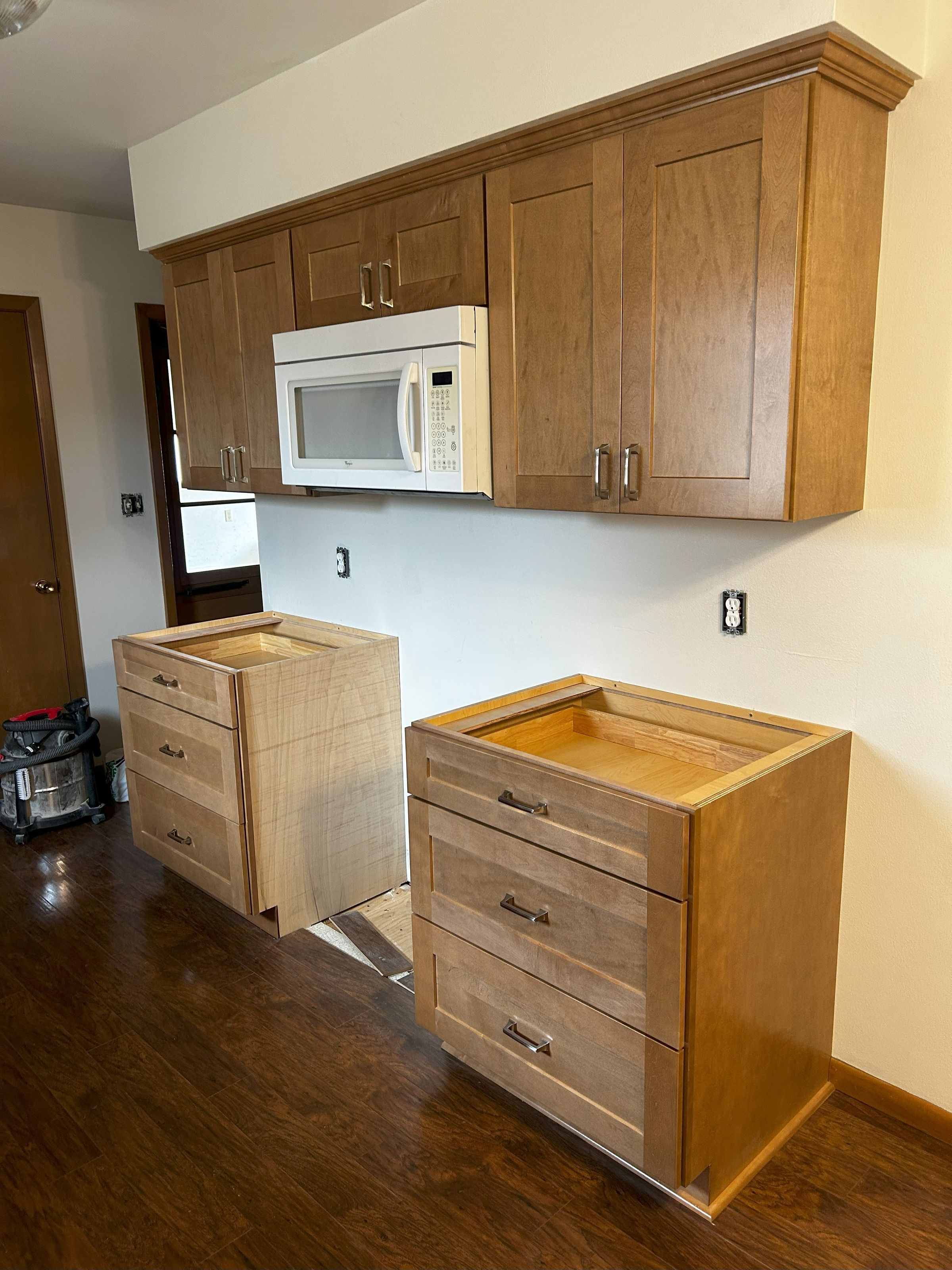 Kitchen cabinet installation