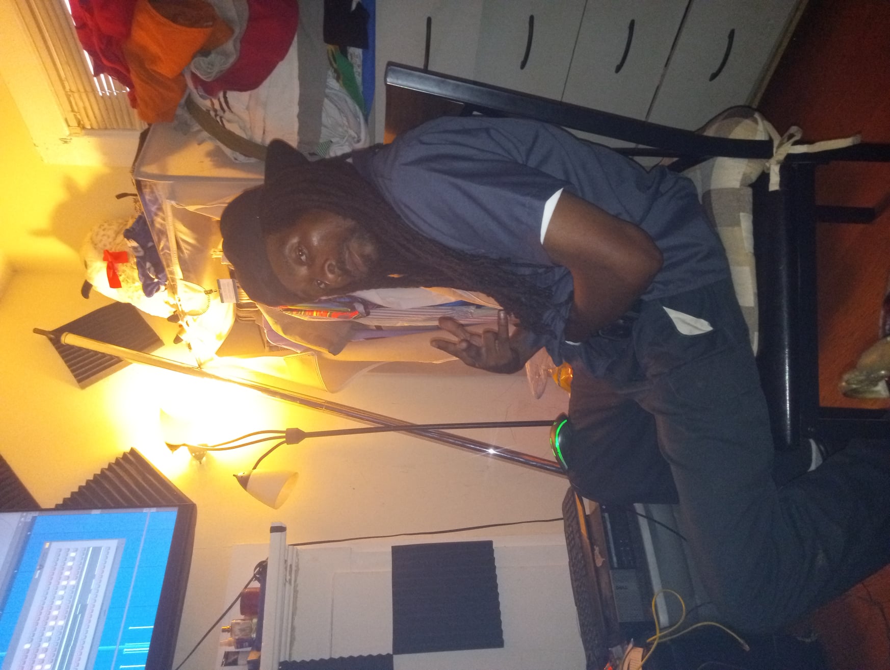 WOLFZ DEN ENTERTAINMENT 's image