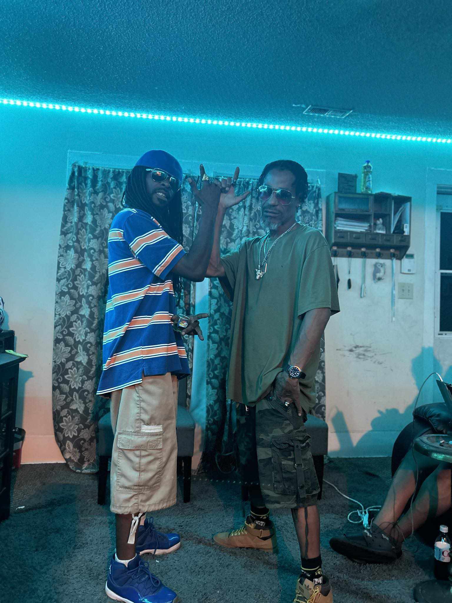 WOLFZ DEN ENTERTAINMENT 's image