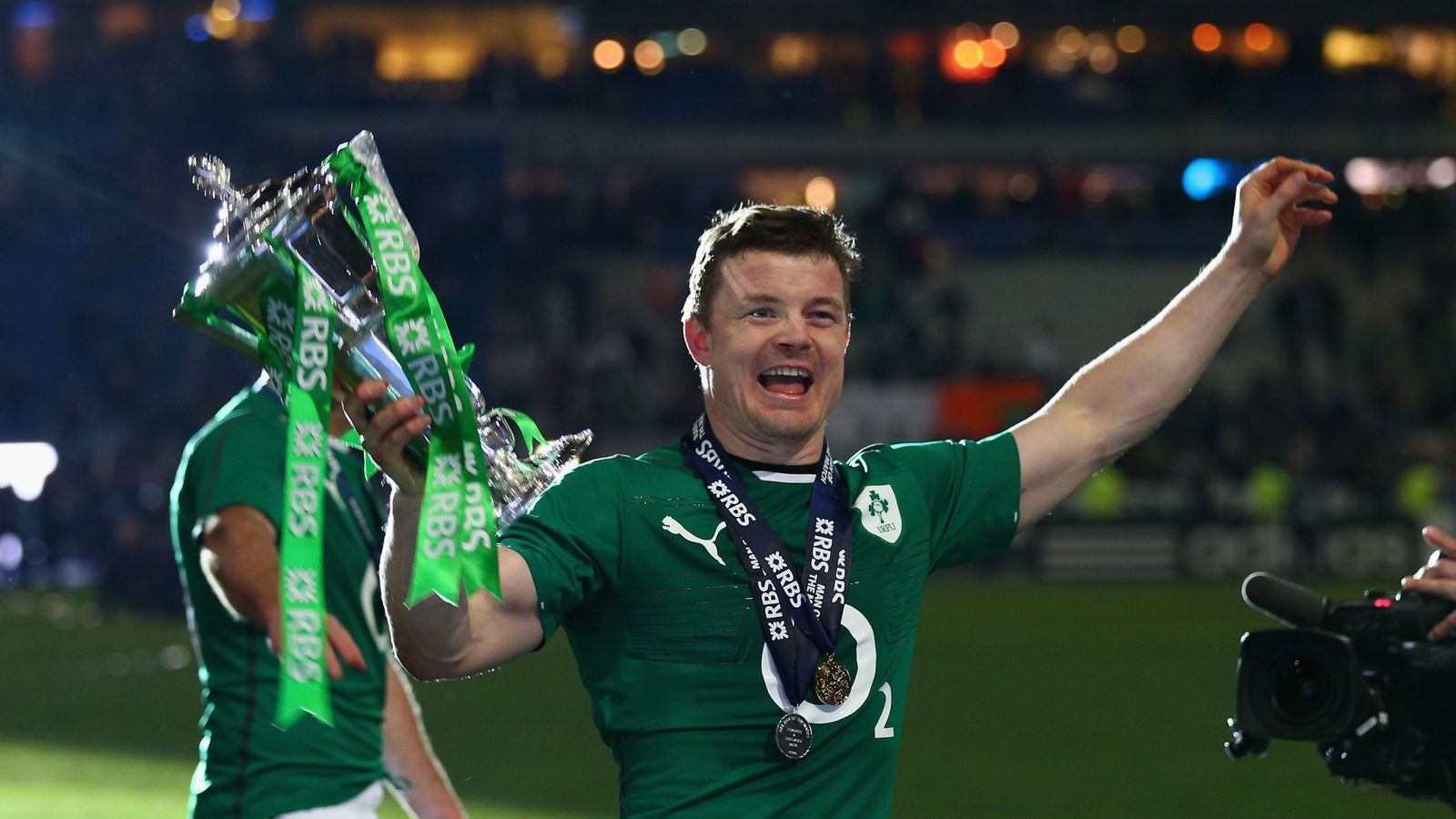 Player of the Tournament in the 2006, 2007 and 2009 Six Nations Championships.